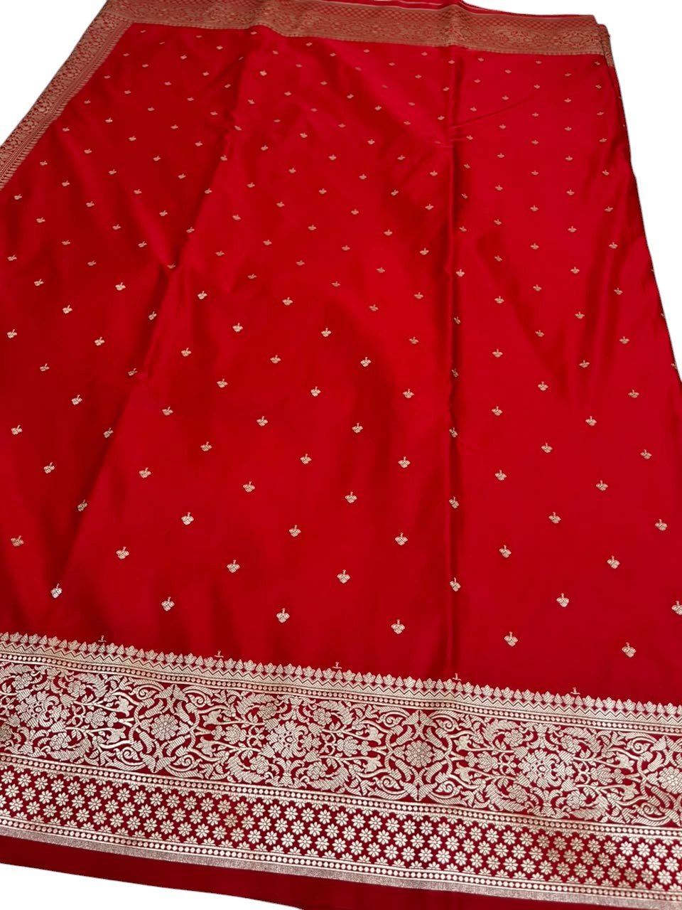 Southloom Satin Banarasi Silk Saree with Woven Work on Body And Borders In Red