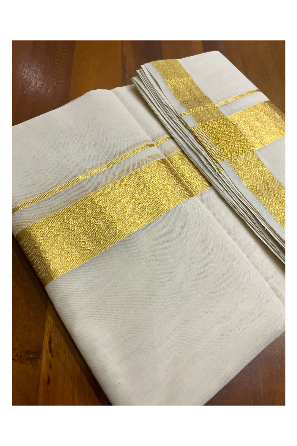 Southloom Premium Balaramapuram Unakkupaavu Handloom Mundu with Kasavu Design Border (South Indian Kerala Dhoti)