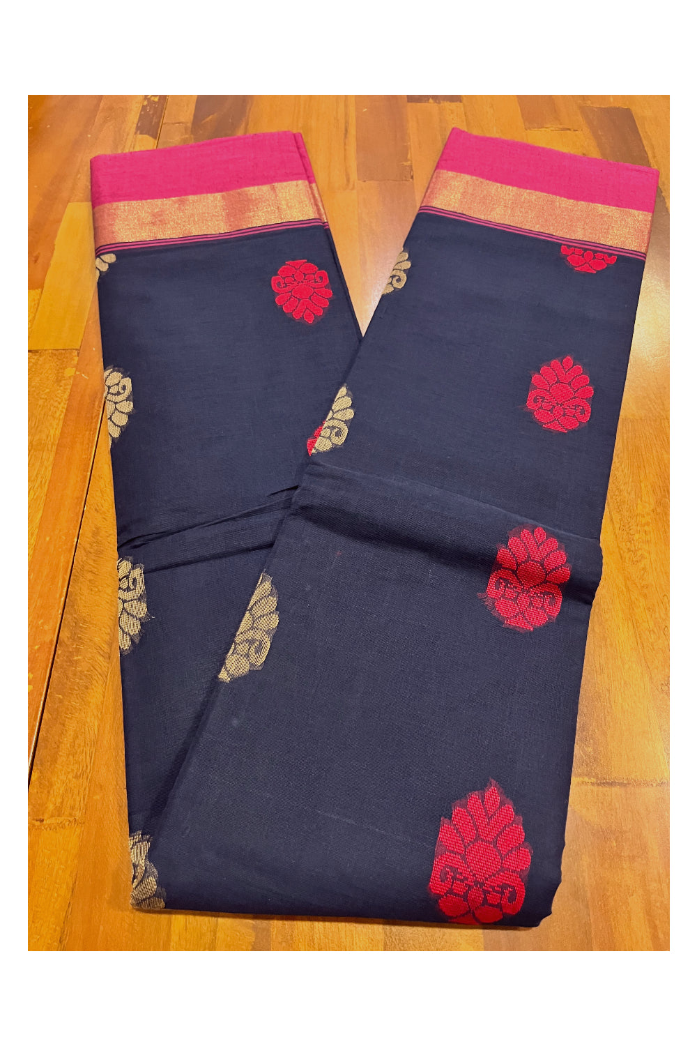 Southloom Cotton Dark Blue Saree with Woven Butta Works on Body and Pallu