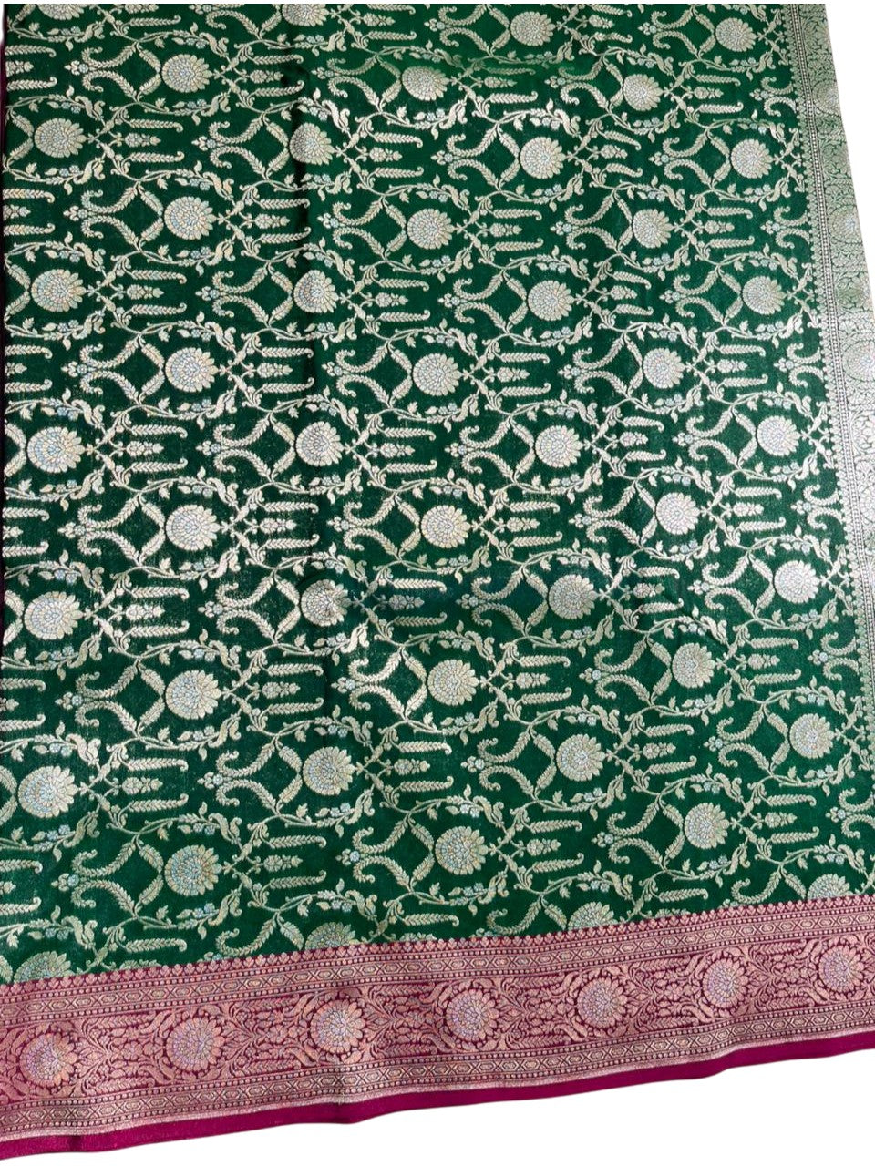 Southloom Pure Banarasi Silk Saree with Woven Work on Body and Borders (Green)