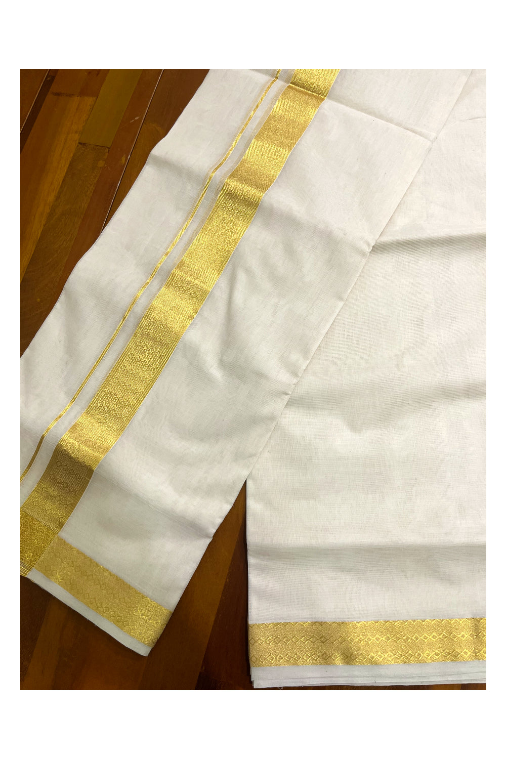 Southloom Premium Balaramapuram Unakkupaavu Handloom Mundu with Kasavu Design Border (South Indian Kerala Dhoti)