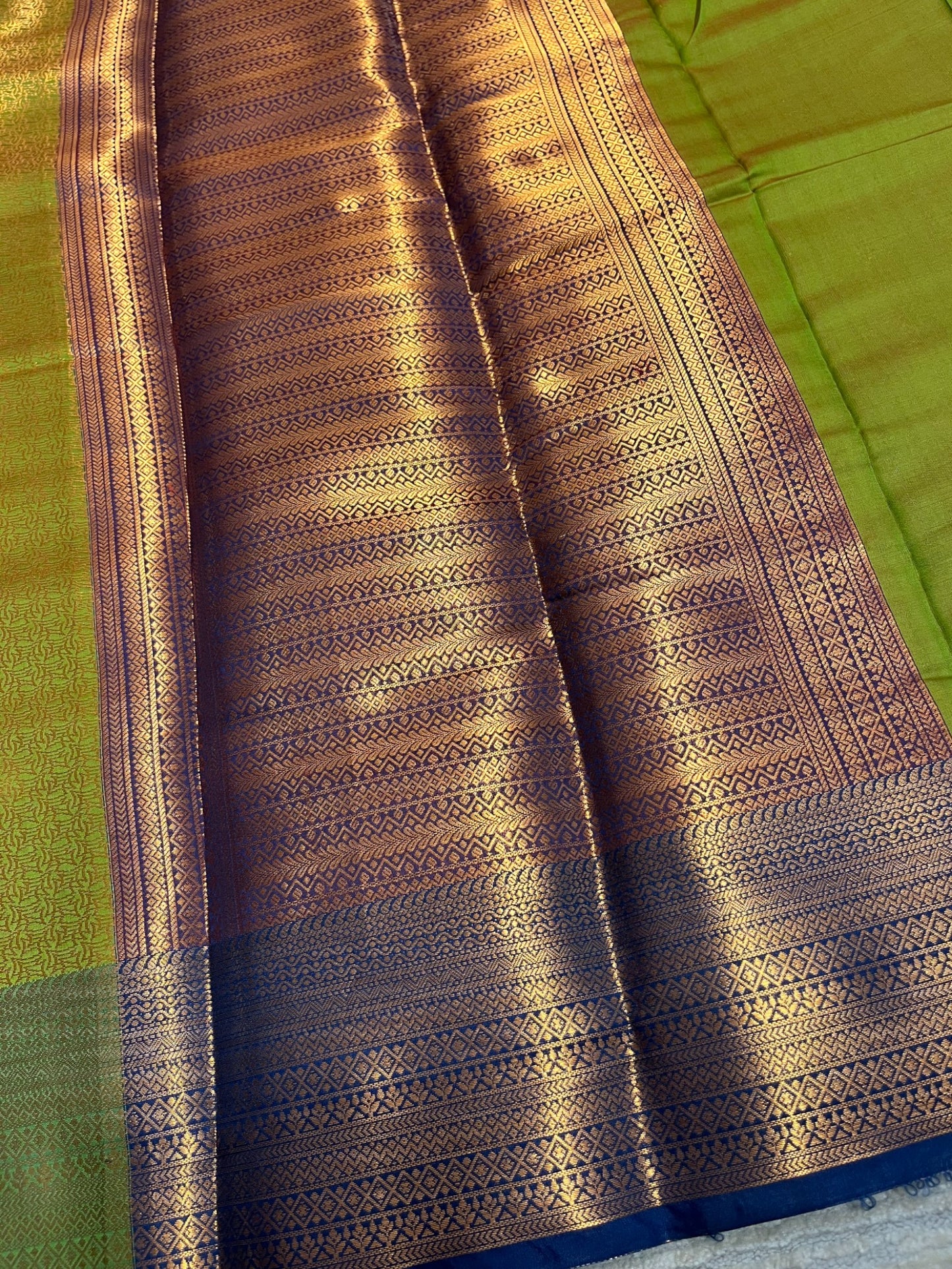 Southloom Premium Semi Silk Zari Work Brocade Saree in Bridal Green with Matching Pallu