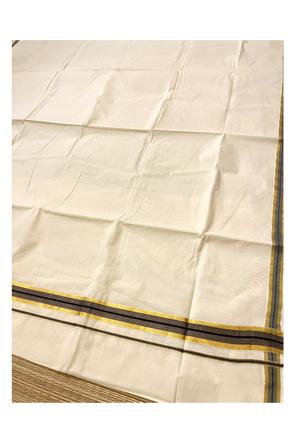 Kerala Pure Cotton Plain Saree with Kasavu and Navy Blue Border