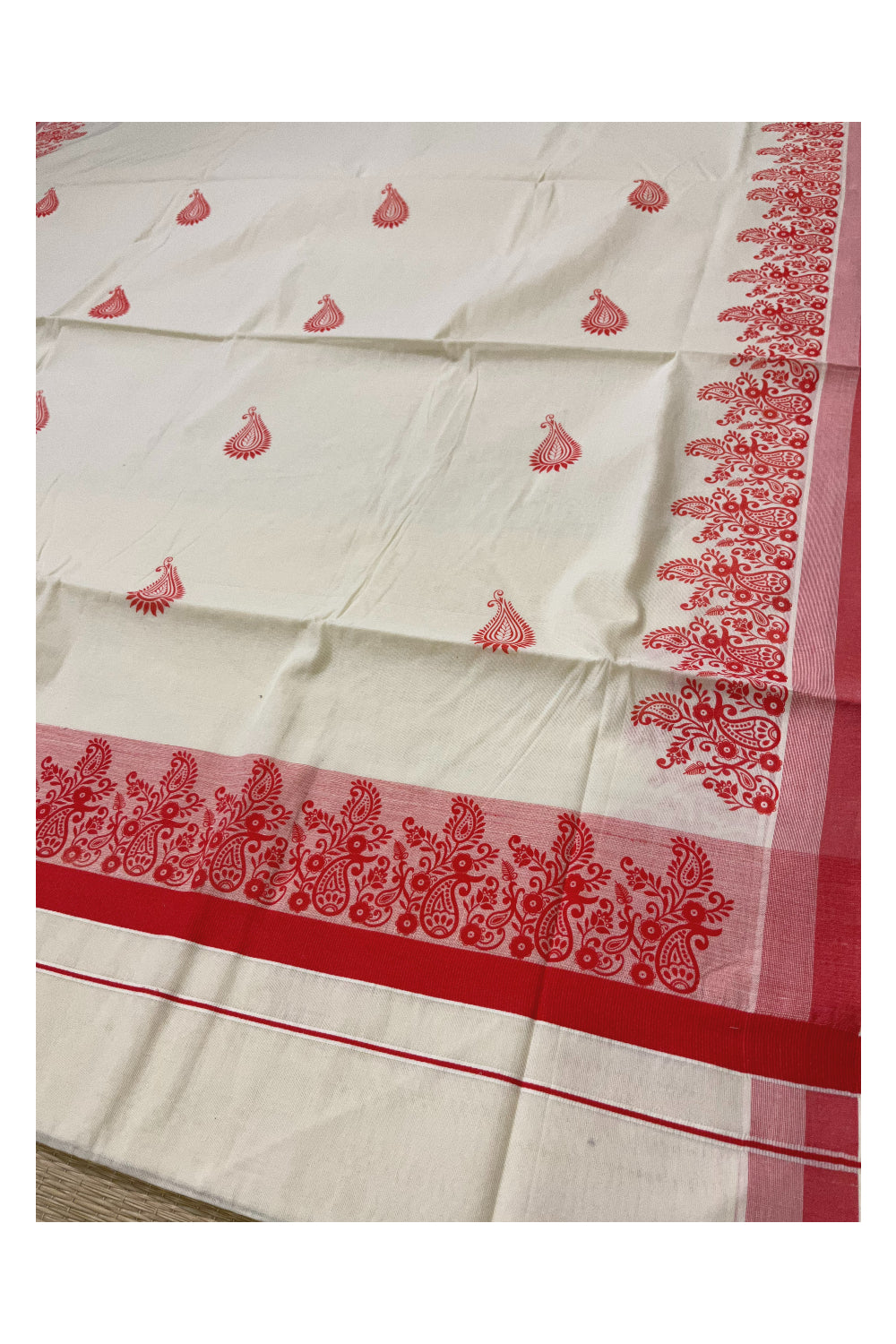 Pure Cotton Off White Kerala Saree with Orange Paisley Block Printed Border (Onam Saree 2023)