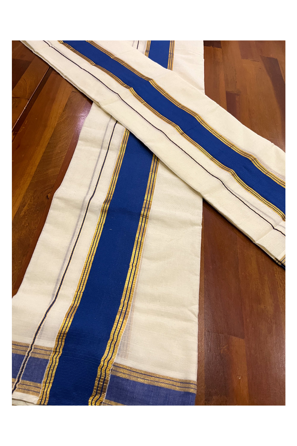 Kerala Cotton Mundum Neriyathum Single (Set Mundu) with Blue and Kasavu Border