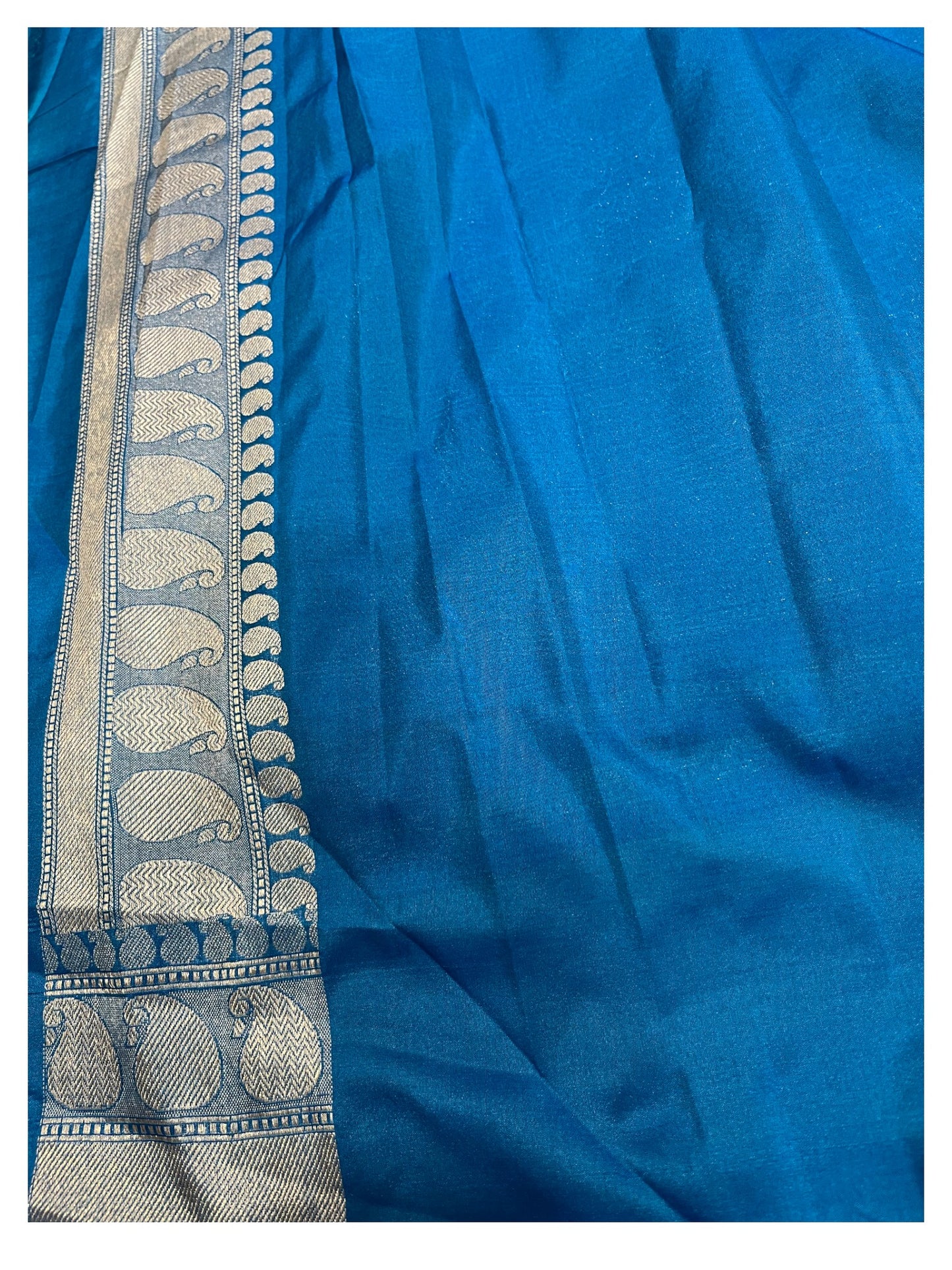 Southloom  Banarasi Silk Saree with Woven Work on Body and Borders