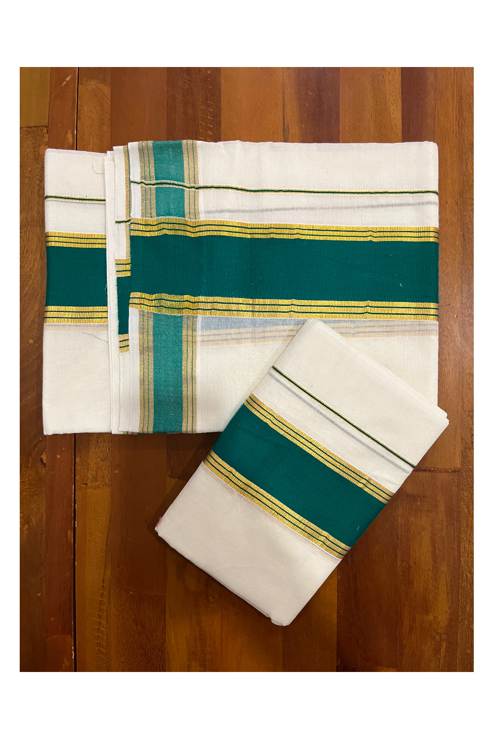 Kerala Cotton Mundum Neriyathum Single (Set Mundu) with Green and Kasavu Border