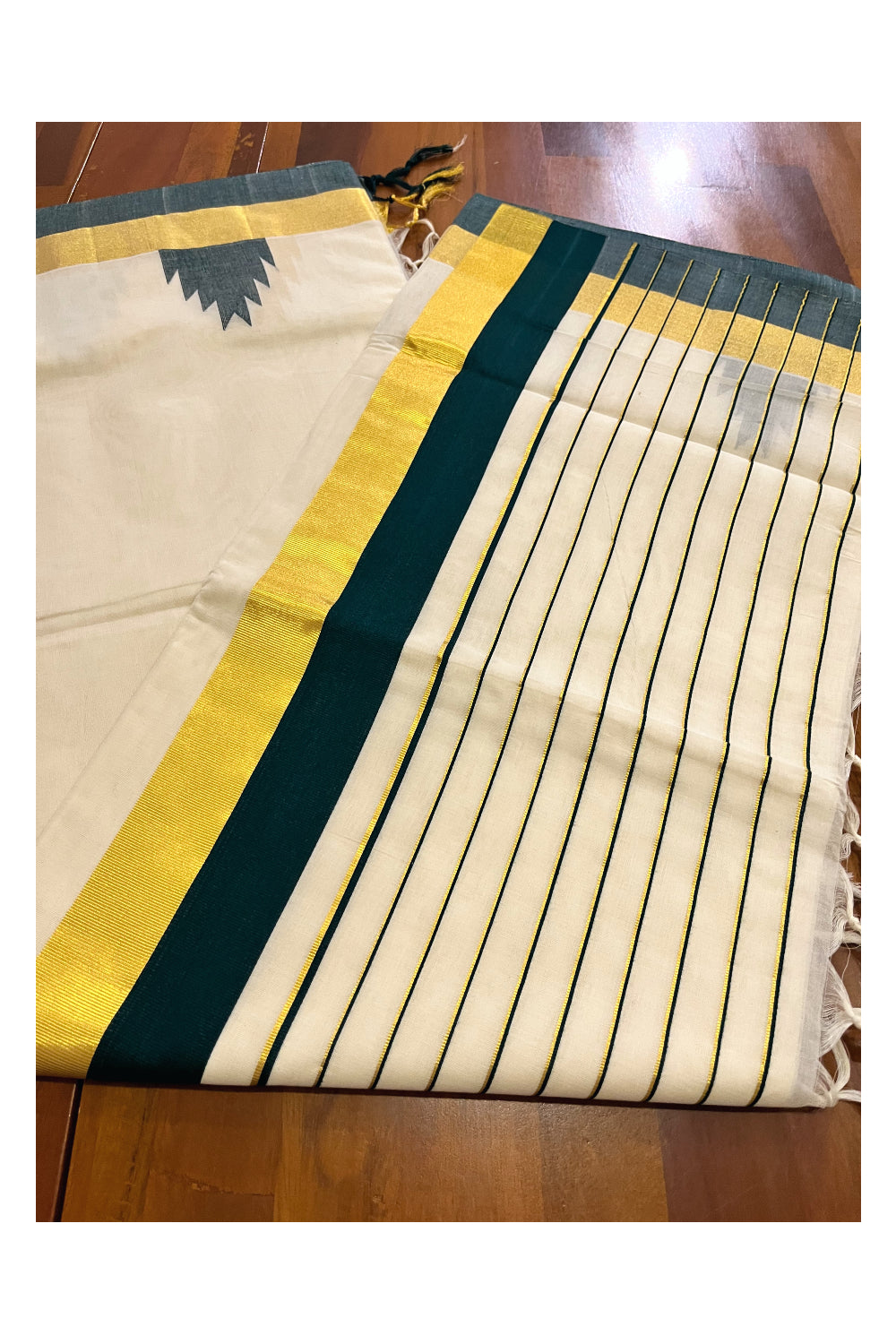 Southloom™ Premium Handloom Kerala Saree with Kasavu and Green Temple Border