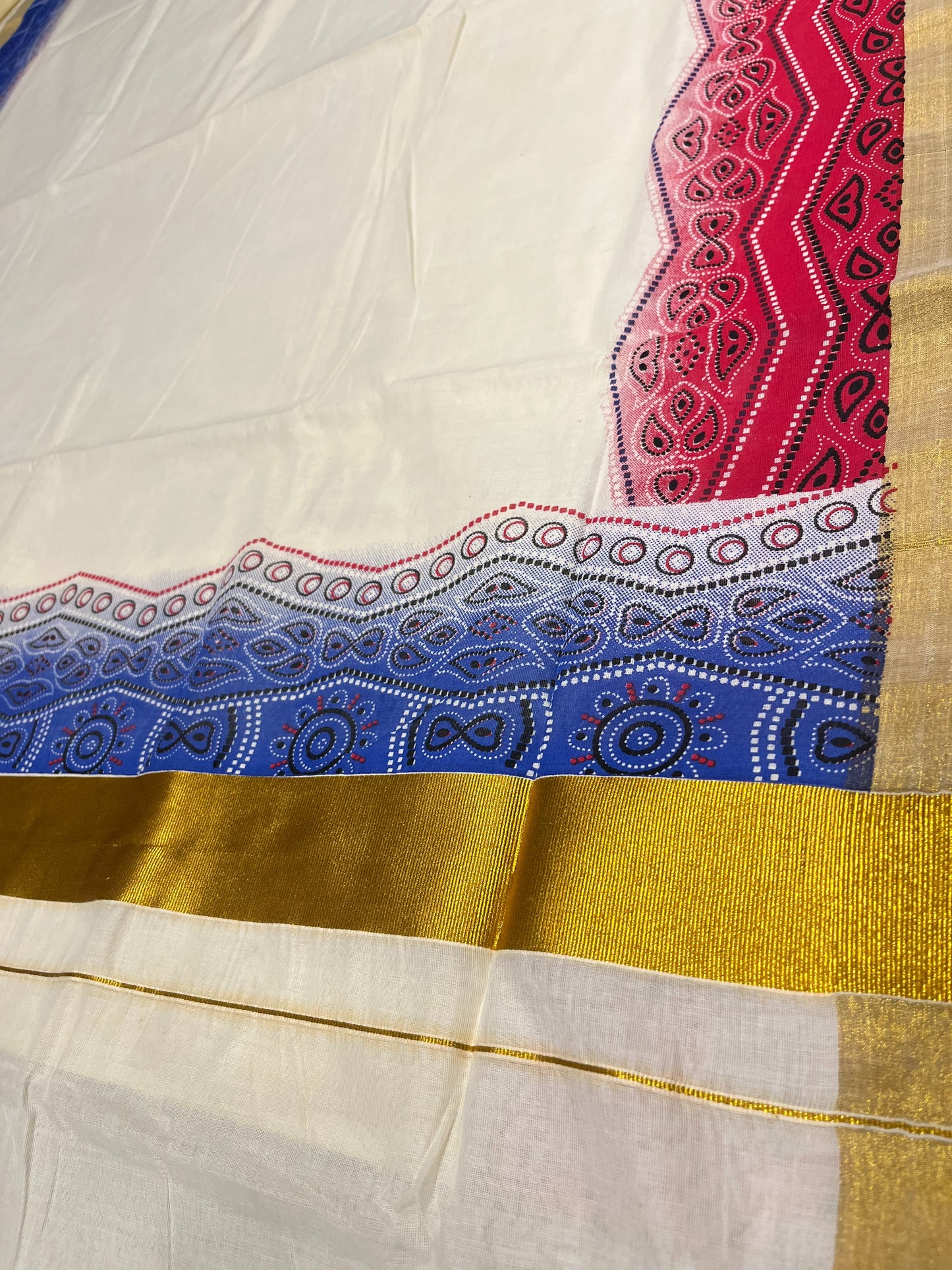 Southloom Cotton Kerala Kasavu Saree with Blue and Red Hand Painted
