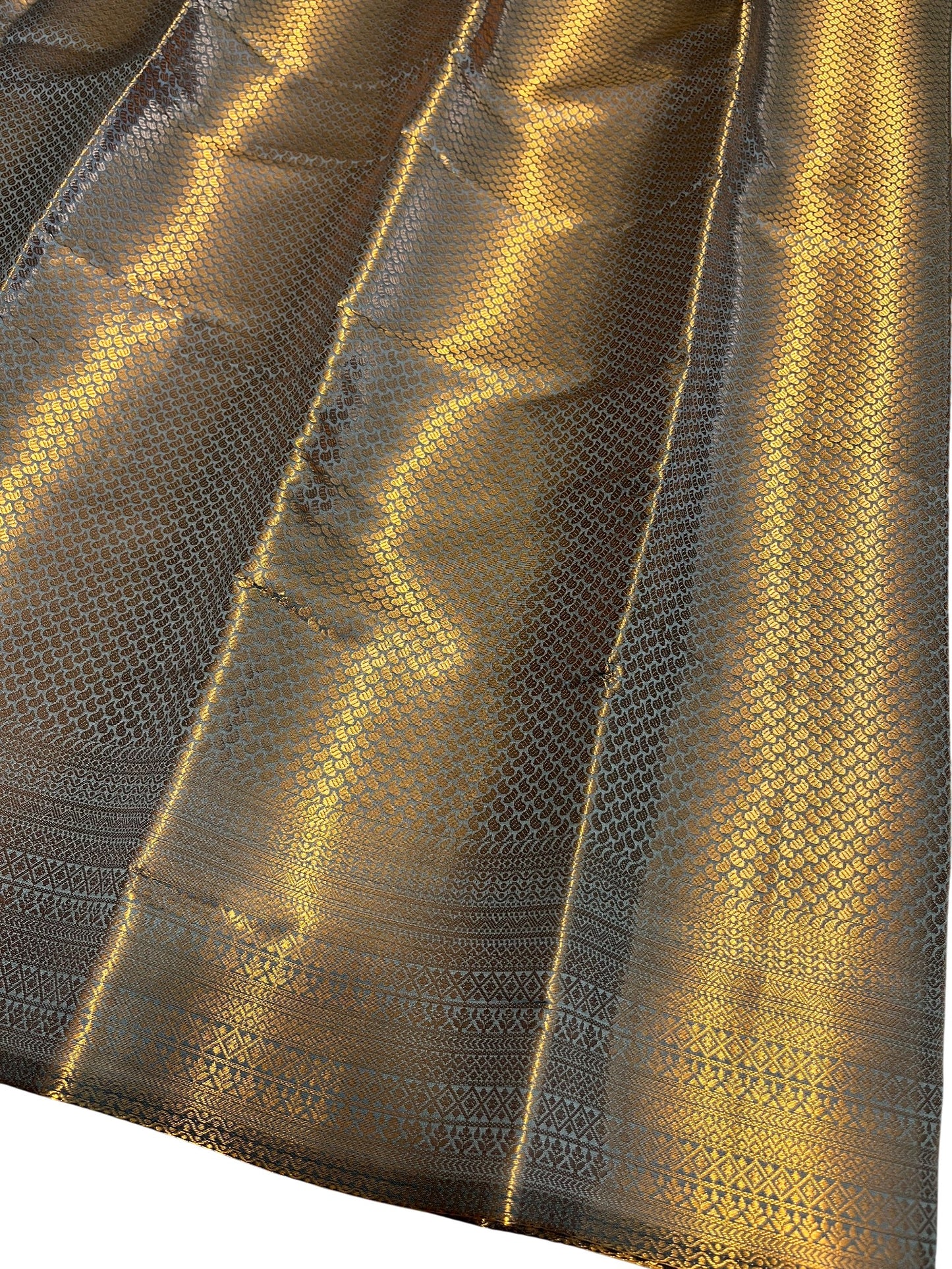 Southloom Brocade Silk Bridal Saree WIth Woven Borders And Blouse Piece