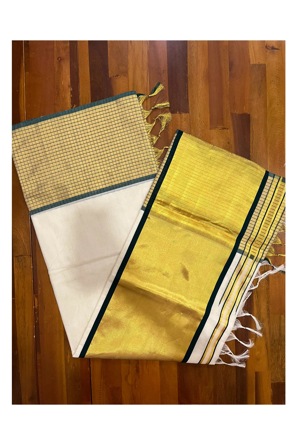 Southloom Handloom Premium Cotton Saree with Kasavu and Colour Check D