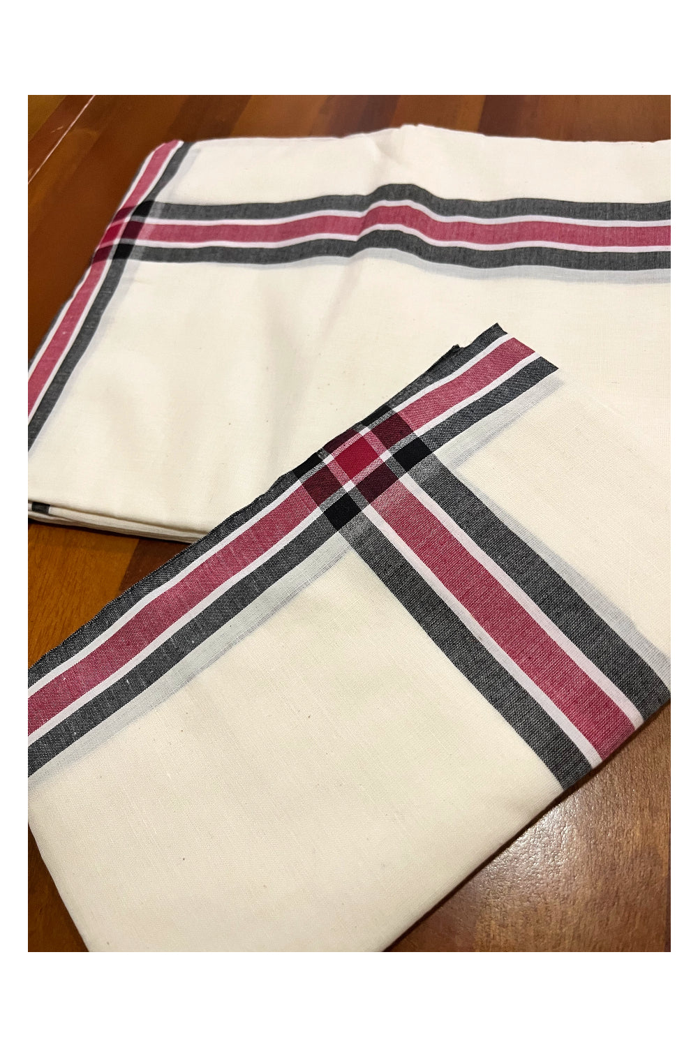 Kerala Mulloth Cotton Single Mundum Neriyathum with Red Black Border 2.80 Mtrs (Extra Soft Cotton)