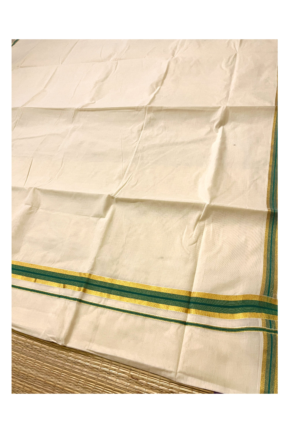 Kerala Pure Cotton Plain Saree with Kasavu and Green Border