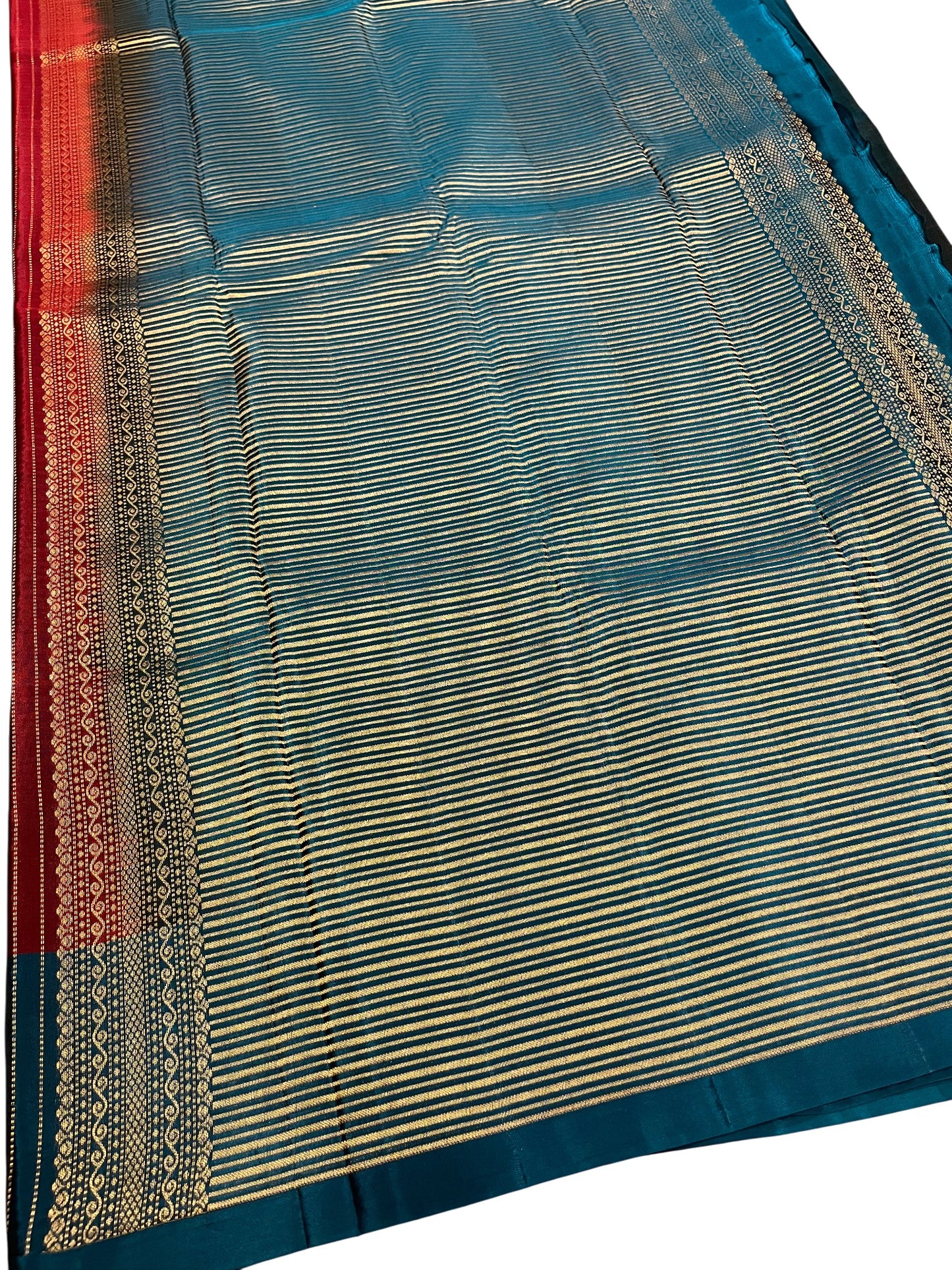 Southloom Pure Handloom Kanchipuram Silk Saree with Korvai Work (Green & Magenta)