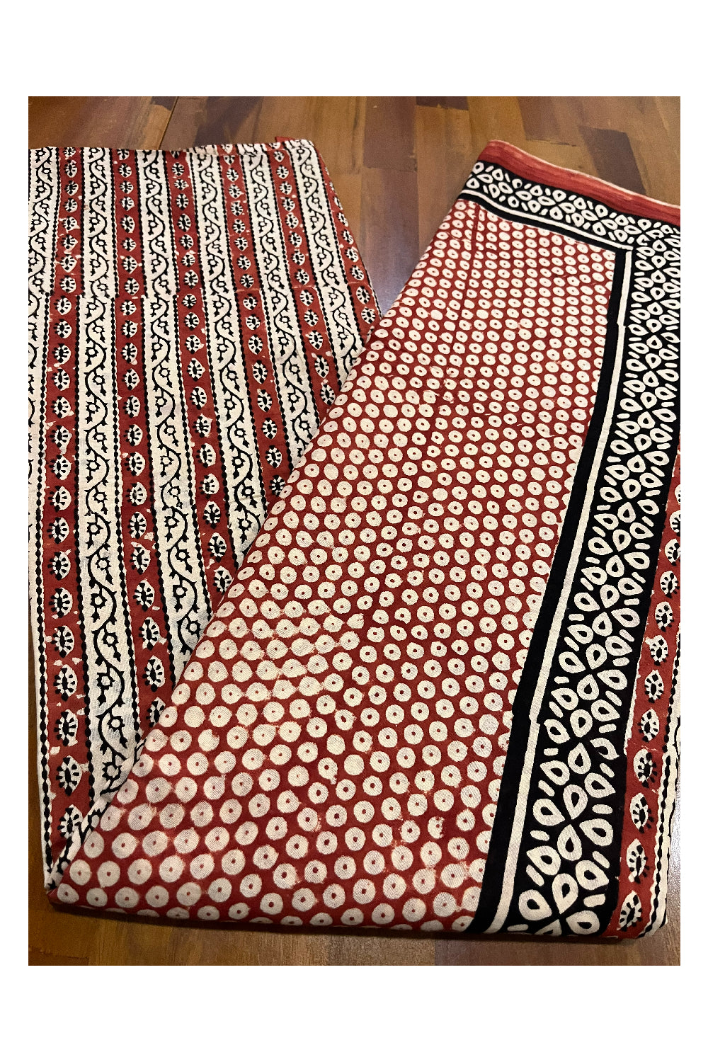 Southloom Mul Cotton Red Black Designer Printed Saree