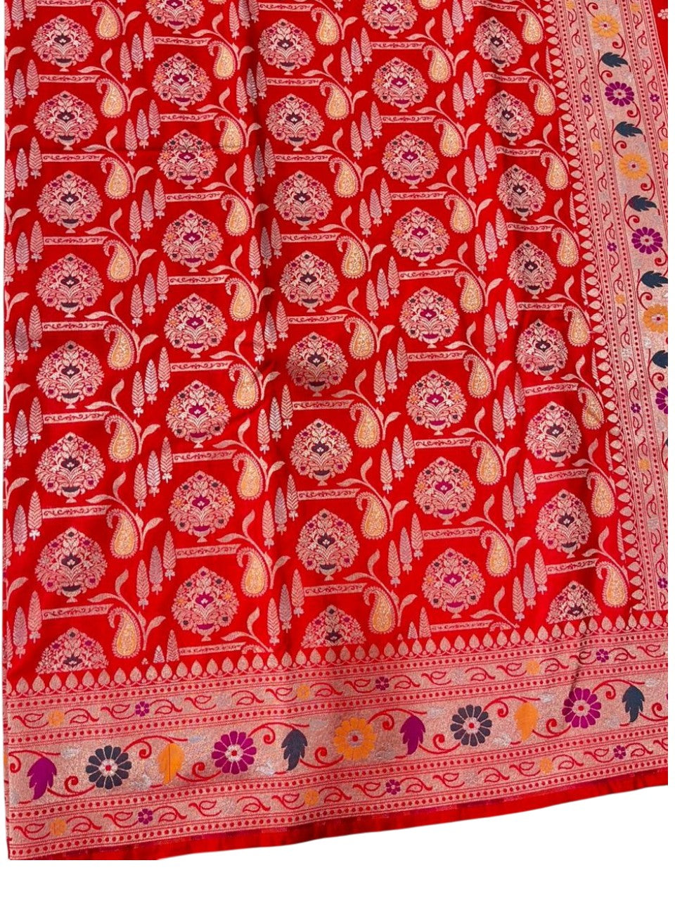 Southloom Pure Banarasi Silk Saree with Woven Work on Body and Borders (Red)