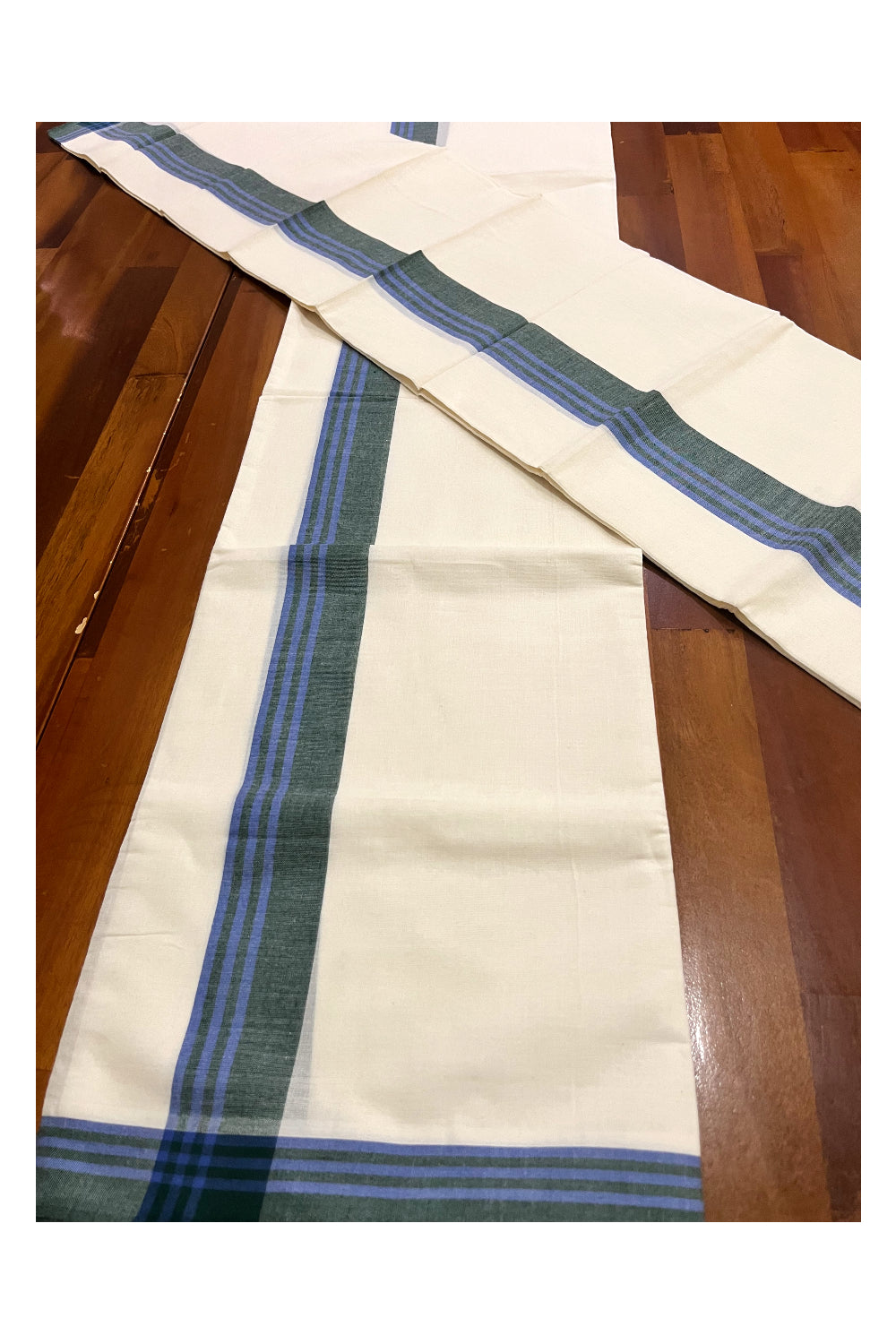 Kerala Mulloth Cotton Single Mundum Neriyathum with Green Blue Border 2.80 Mtrs (Extra Soft Cotton)