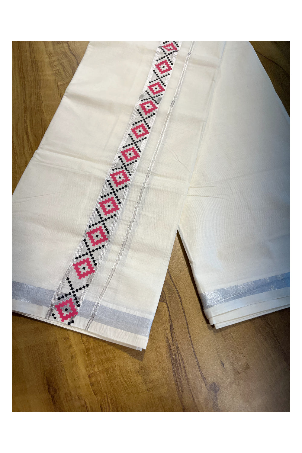 Southloom Pure Cotton Silver Kasavu Mundu with Trendy Print