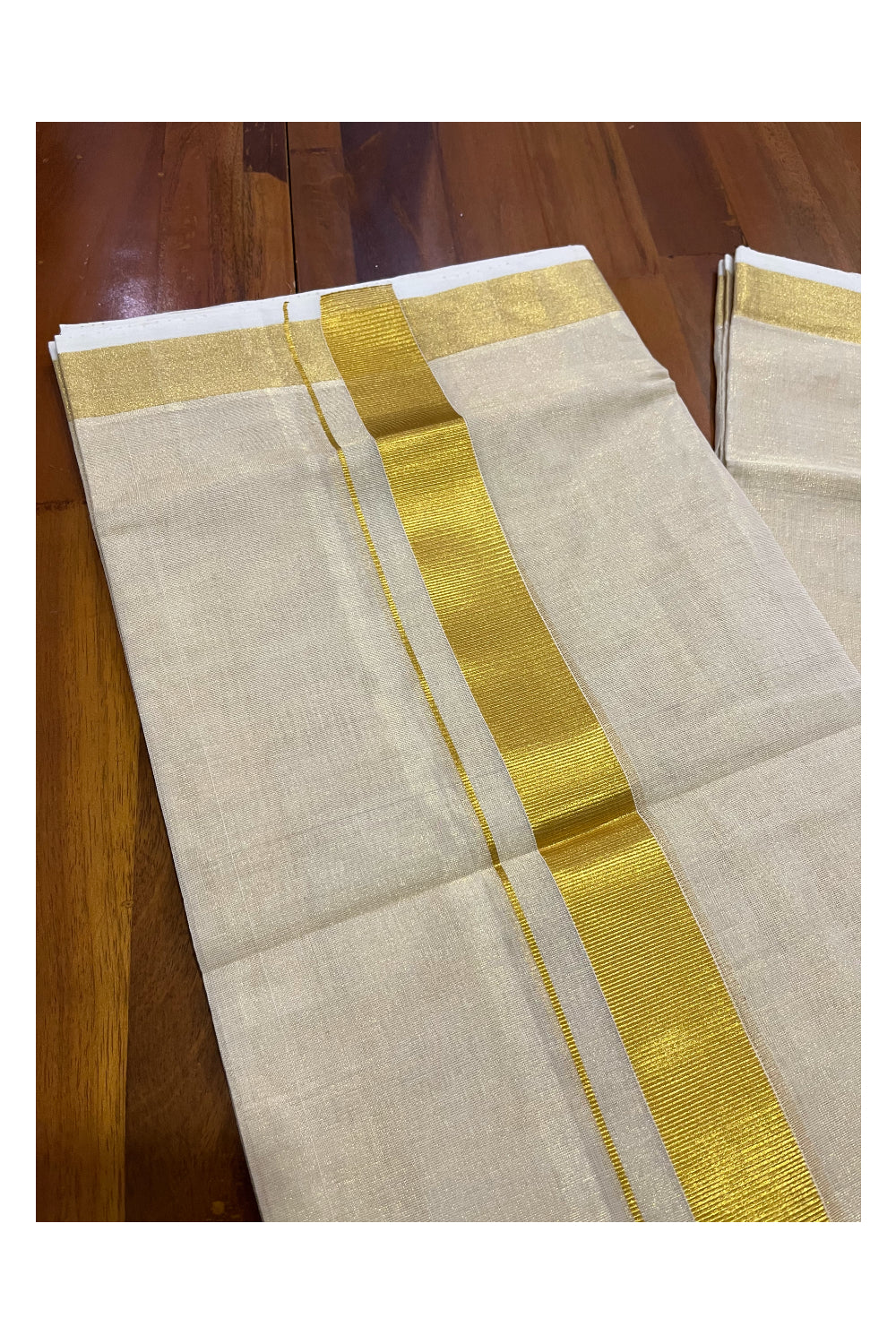 Southloom Premium Handloom Tissue Mundu with 1.5 inch Kasavu Border (Onam Mundu 2023)