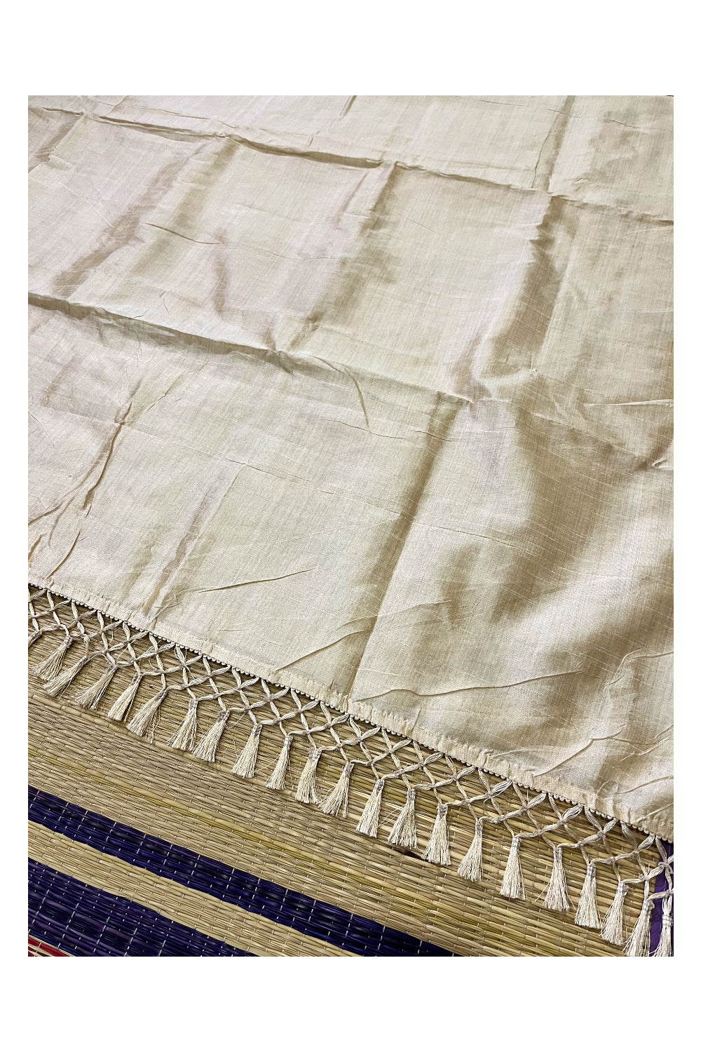 Southloom Off White Tissue Plain Saree with Black Thread Work Blouse Piece