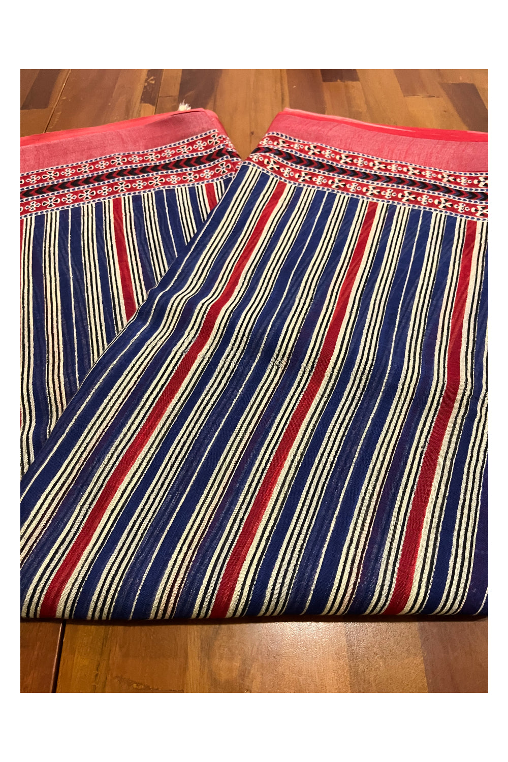 Southloom Linen Saree with Blue and Red Lines Designs on Body