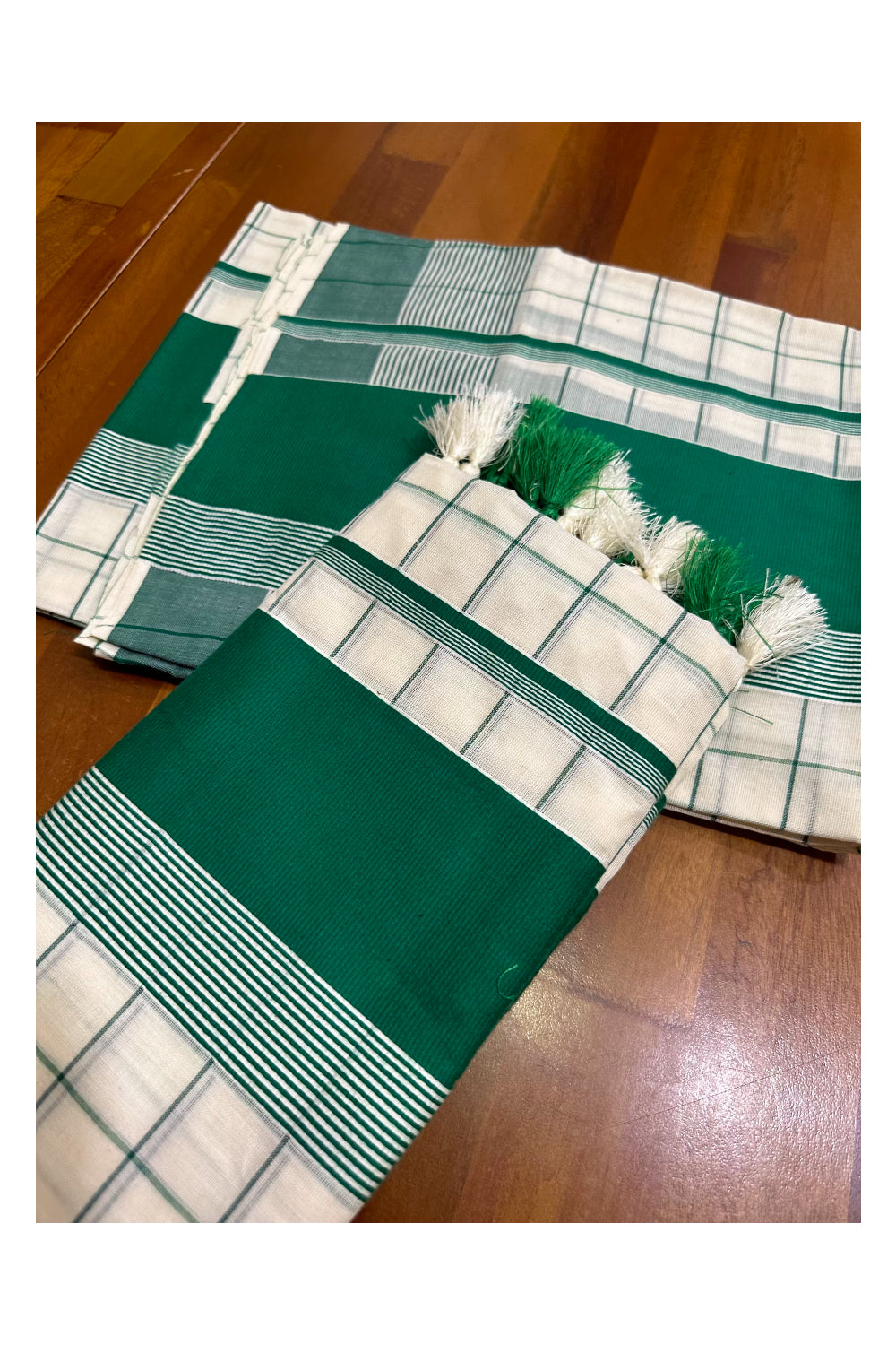 Pure Cotton Kerala Single Set Mundu (Mundum Neriyathum) with Green Check Designs on Body 2.80 Mtrs (Onam Collection 2024)