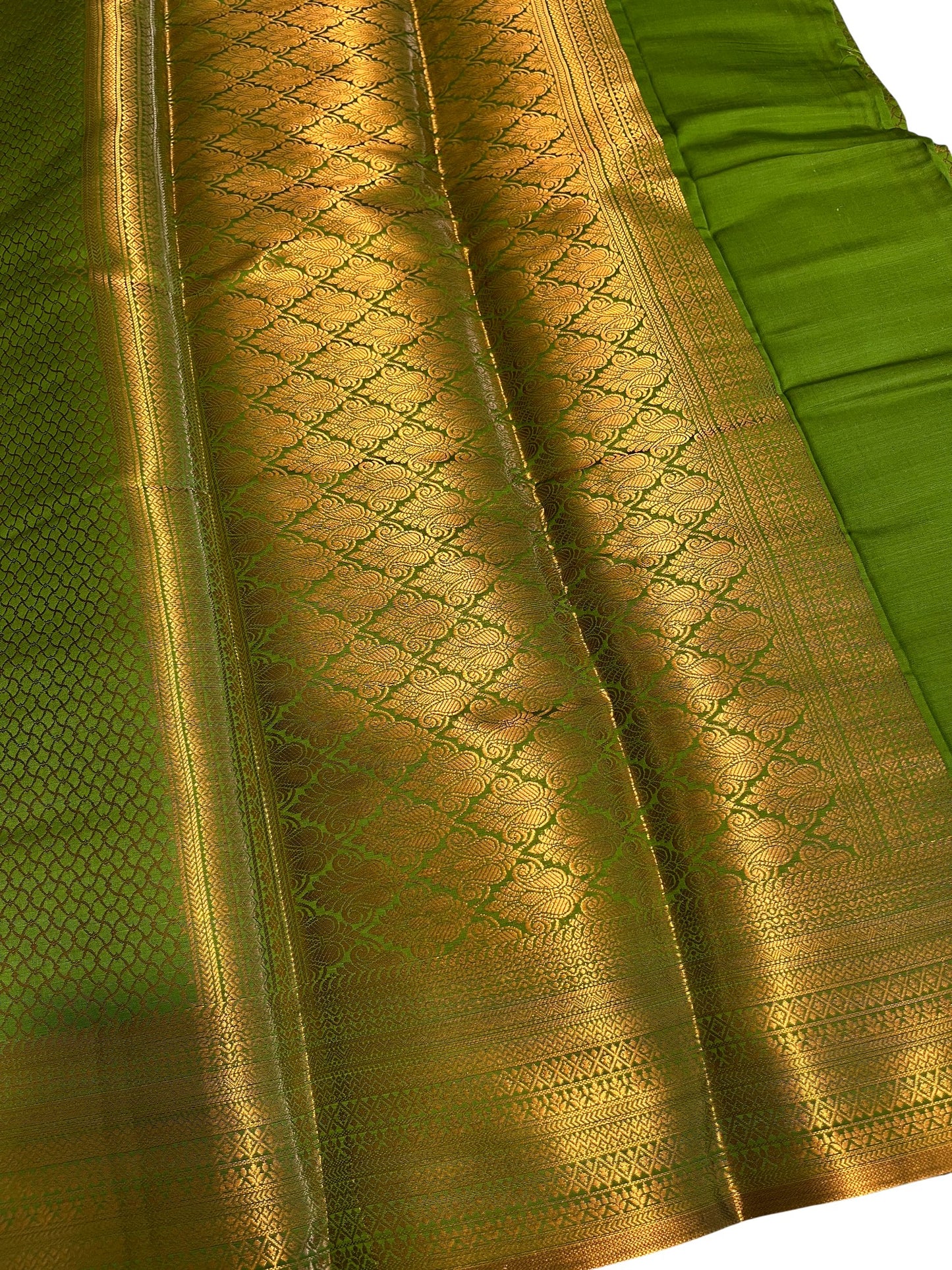 Southloom Brocade Silk Bridal Saree WIth Woven Borders And Blouse Piece