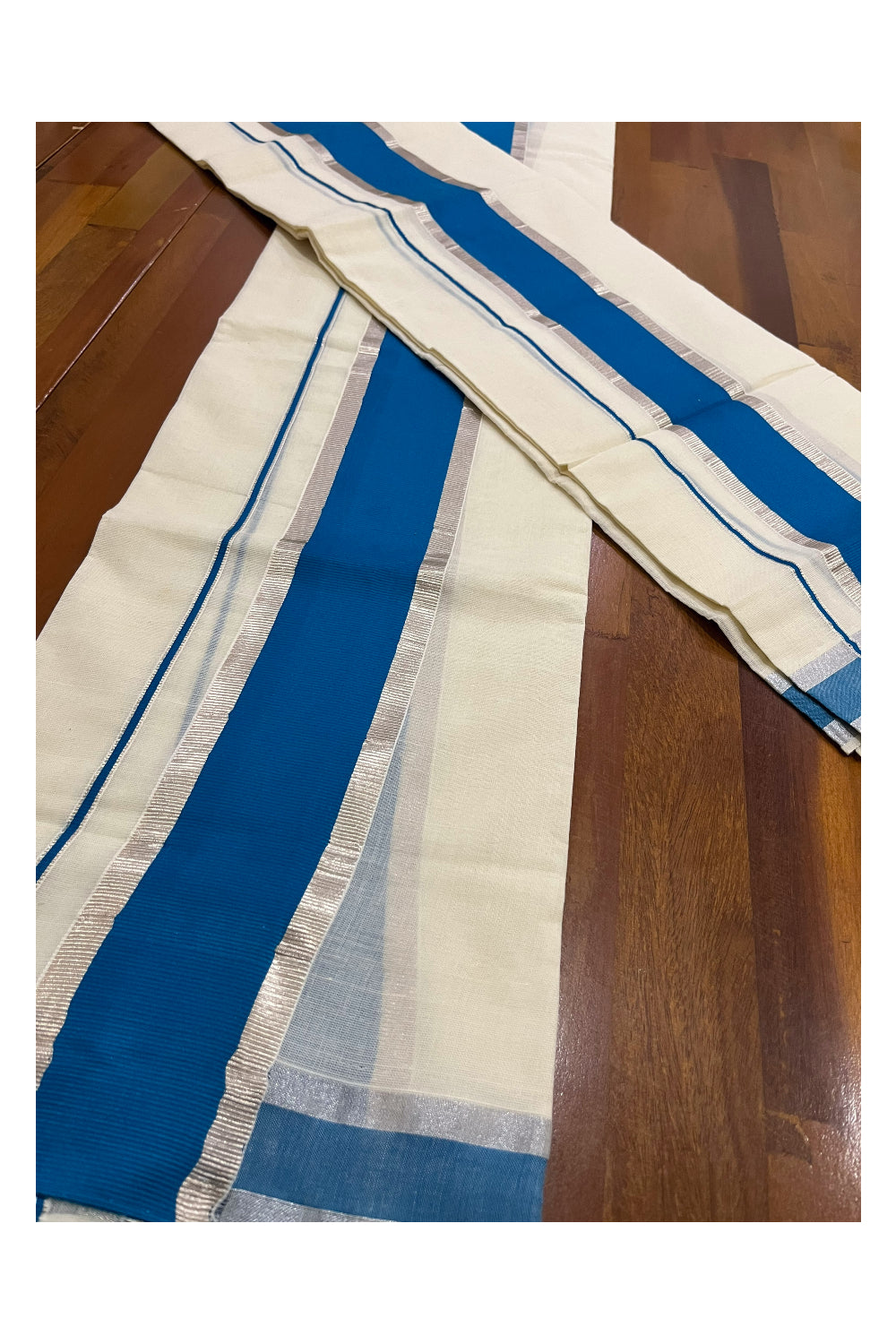 Kerala Cotton Mundum Neriyathum Single (Set Mundu) with Blue and Silver Kasavu Border 2.80 Mtrs