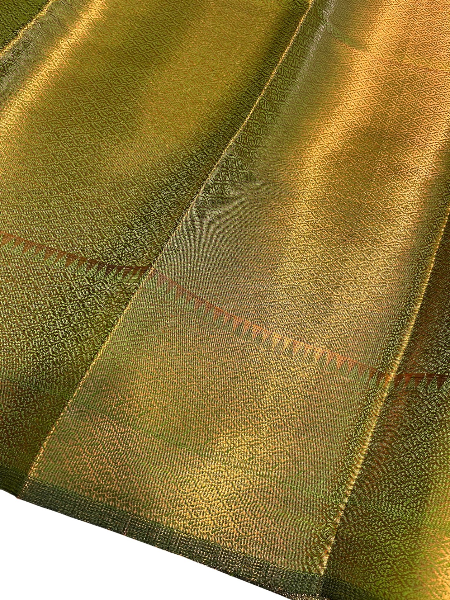 Southloom Brocade Silk Bridal Saree WIth Woven Borders And Blouse Piece