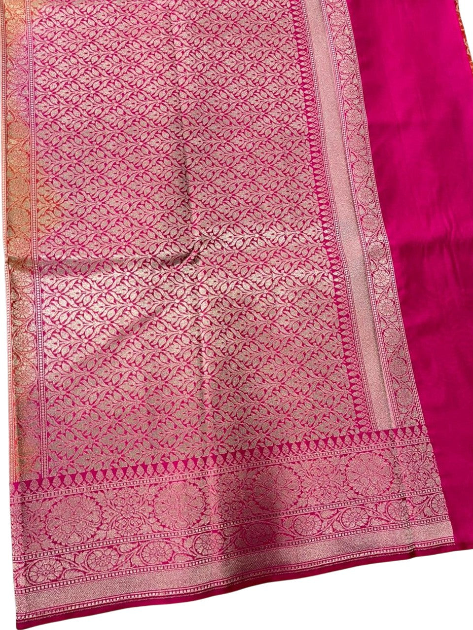 Southloom Pure Banarasi Silk Saree with Woven Work on Body and Borders (Orange And Pink)