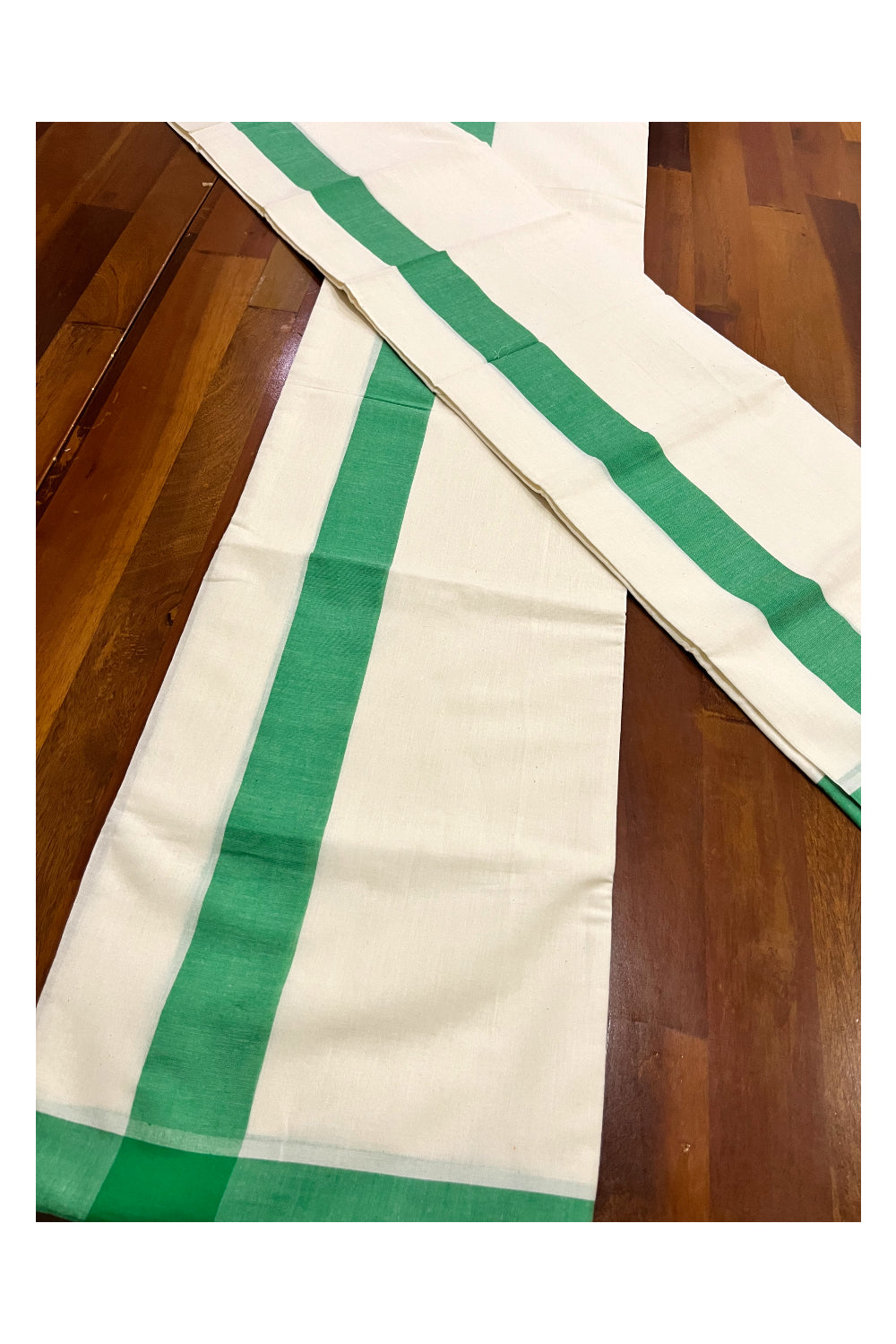 Kerala Mulloth Cotton Single Mundum Neriyathum with Green Border 2.80 Mtrs (Extra Soft Cotton)