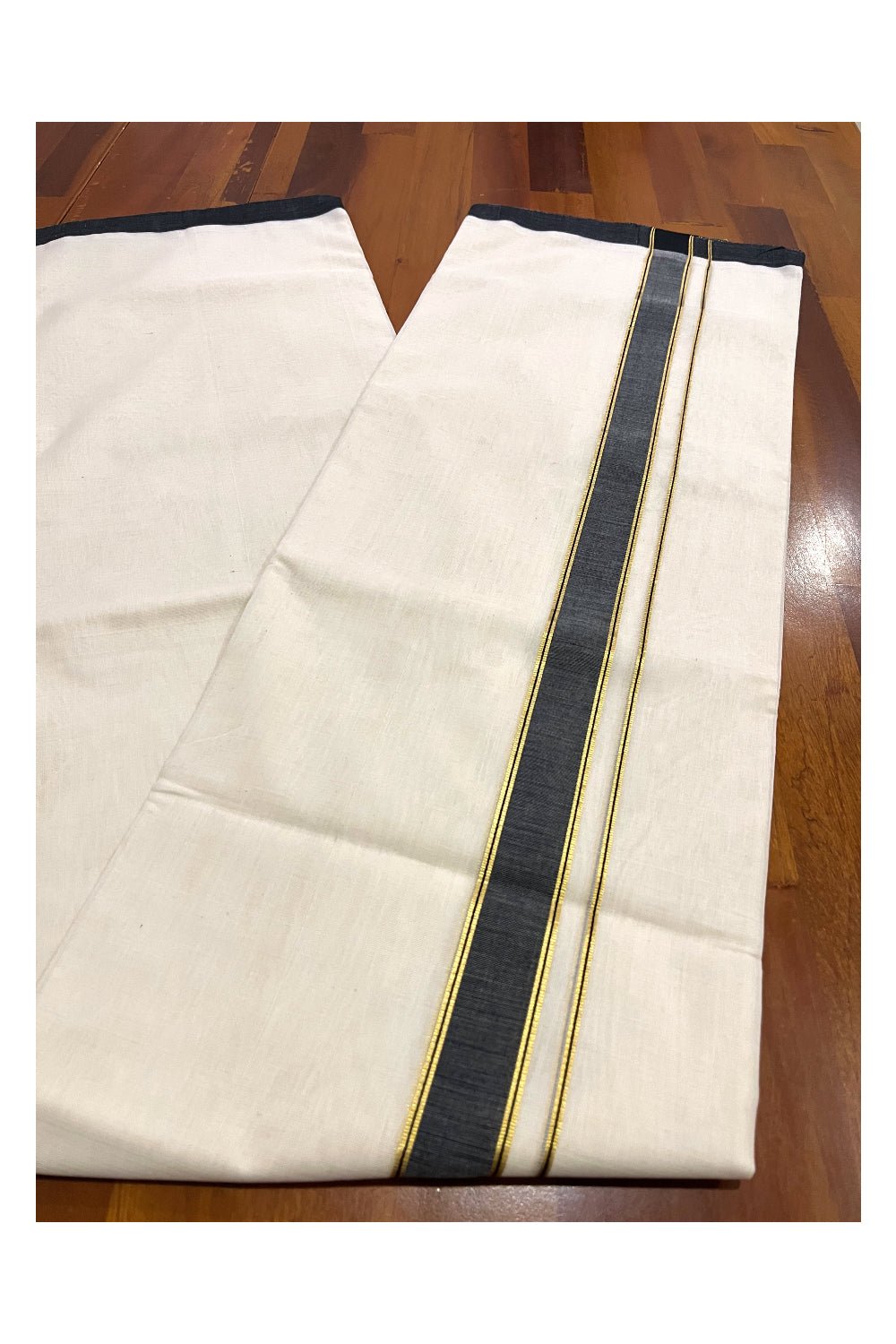 Southloom Premium Balaramapuram Unakkupaavu Handloom Mundu with Black and Kasavu Border (South Indian Kerala Dhoti)