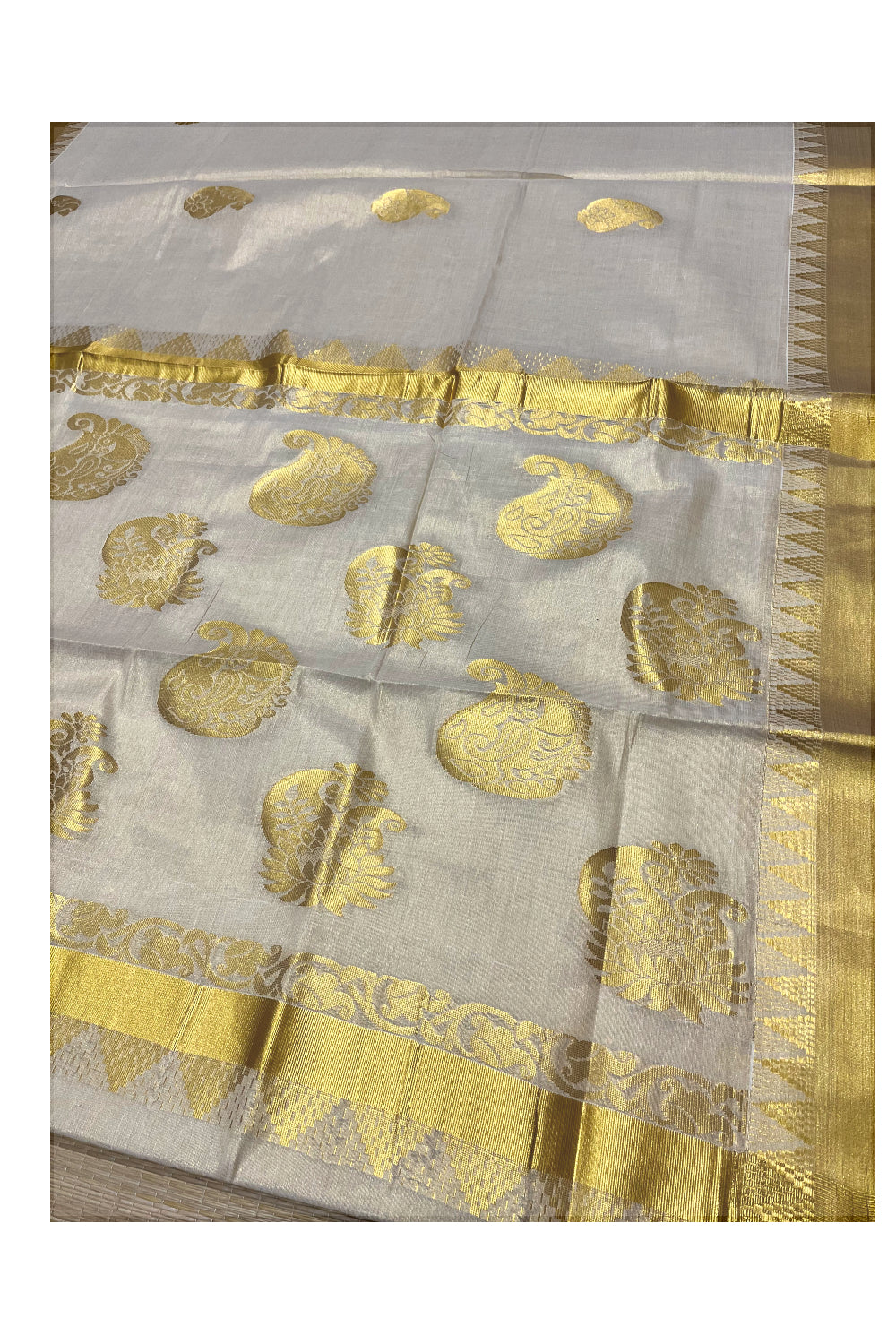 Kerala Tissue Heavy Work Saree with Kasavu Motifs on pallu