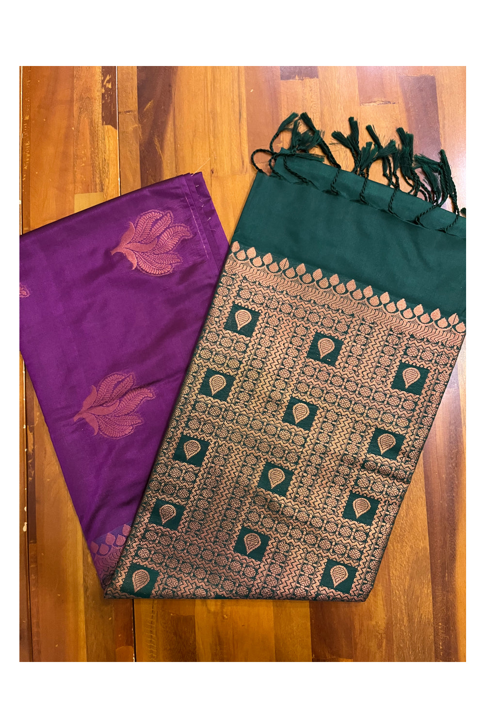 Southloom Soft Silk Violet  Designer Woven Saree with Green Heavy Work on Pallu