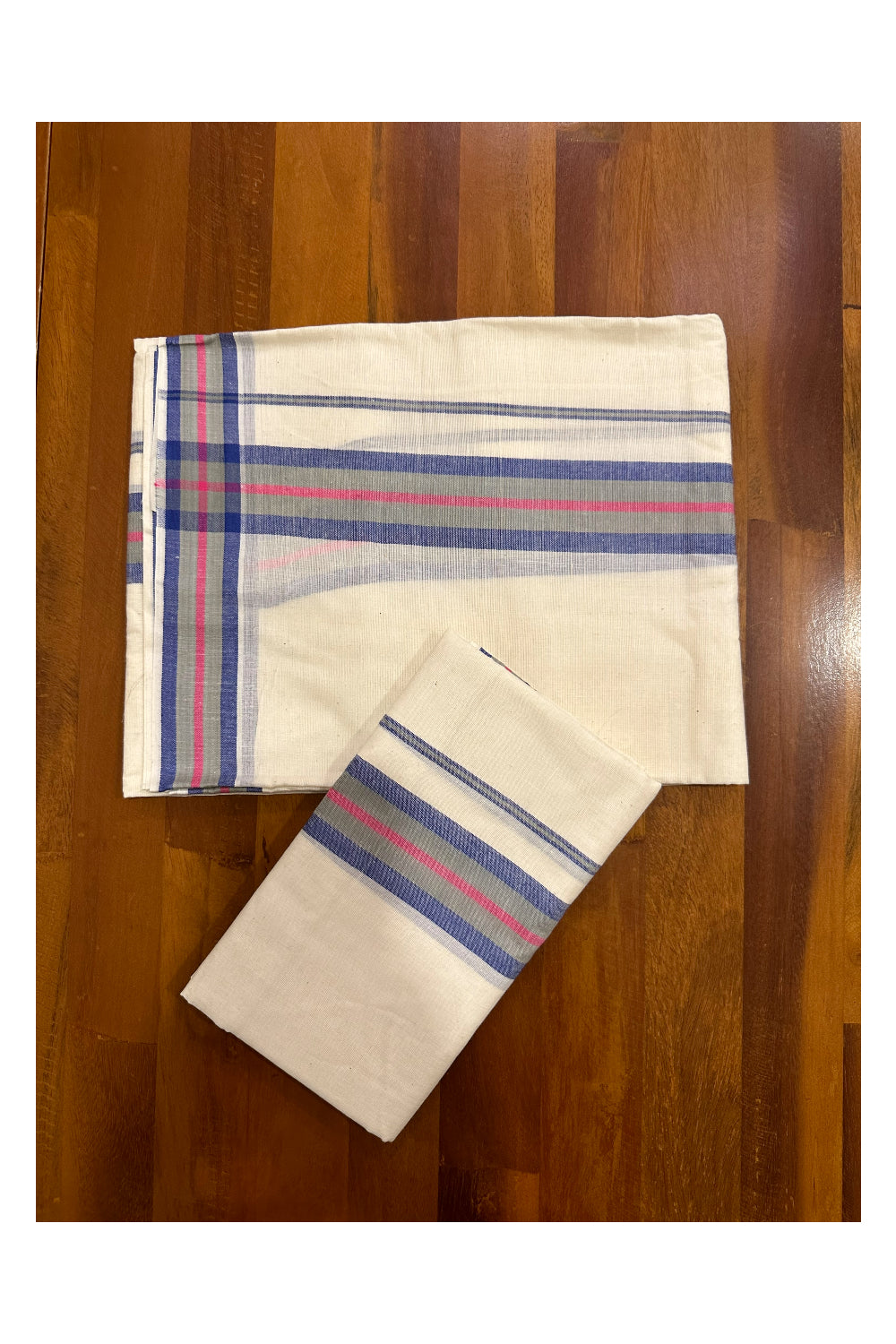 Kerala Mulloth Soft Cotton Mundum Neriyathum Single with Blue Green and Red Border (Onam Set Mundu 2023)