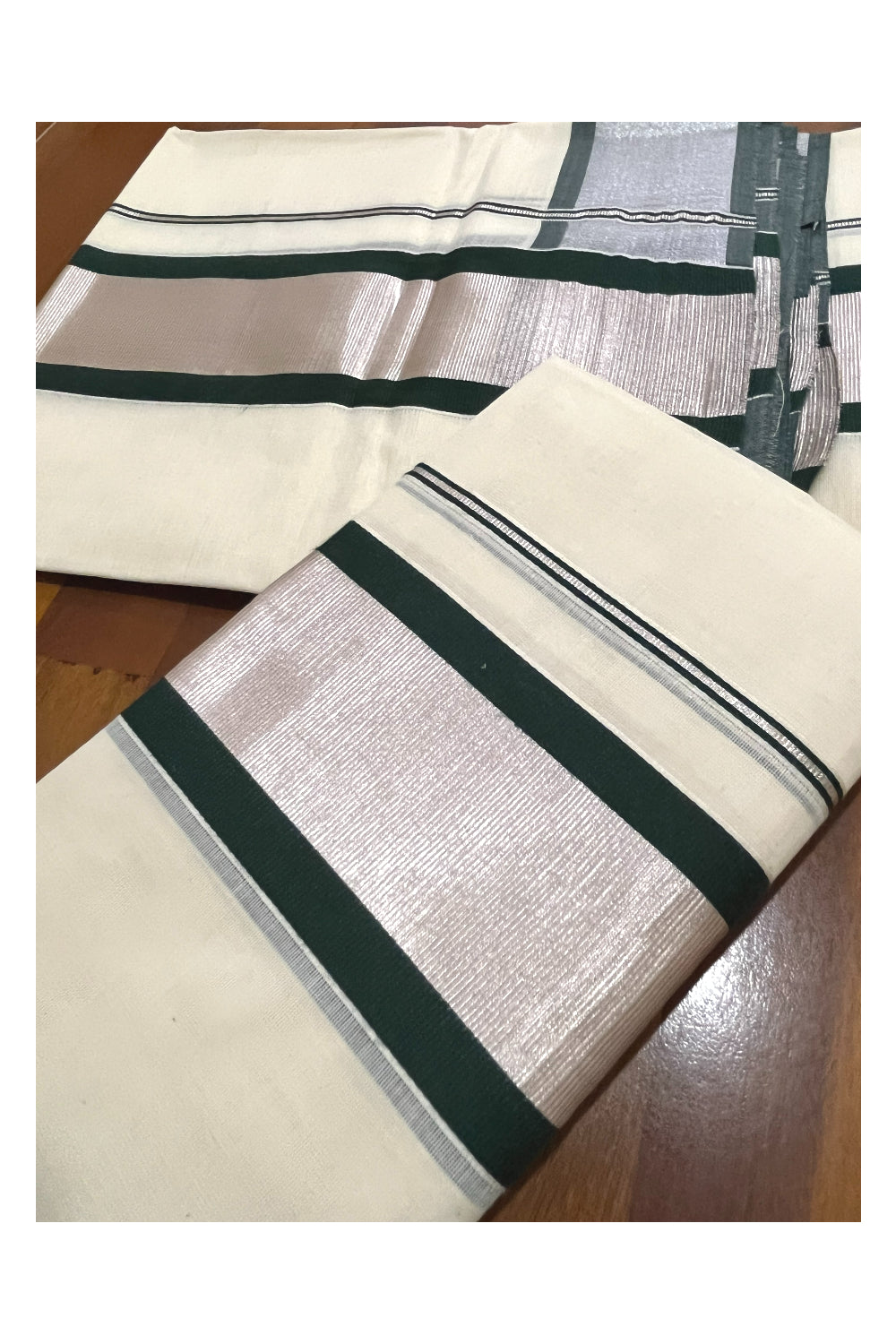 Kerala Cotton Mundum Neriyathum Single (Set Mundu) with Silver Kasavu and Dark Green Border 2.80 Mtrs