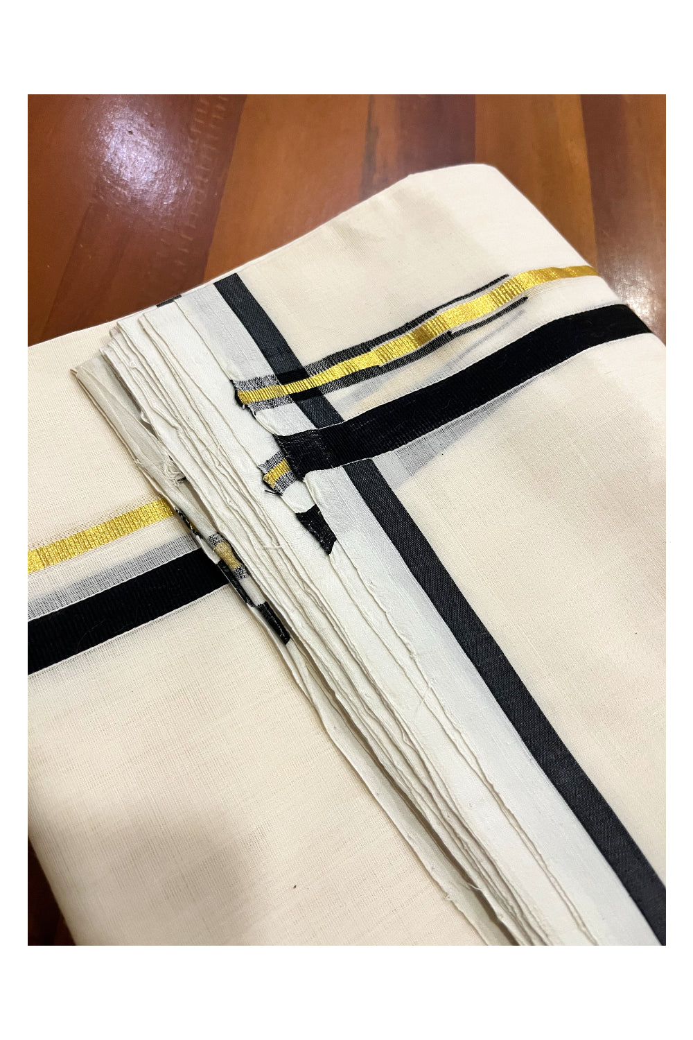 Southloom Premium Balaramapuram Unakkupaavu Handloom Mundu with Black Puliyilakkara Kasavu Border (South Indian Kerala Dhoti)