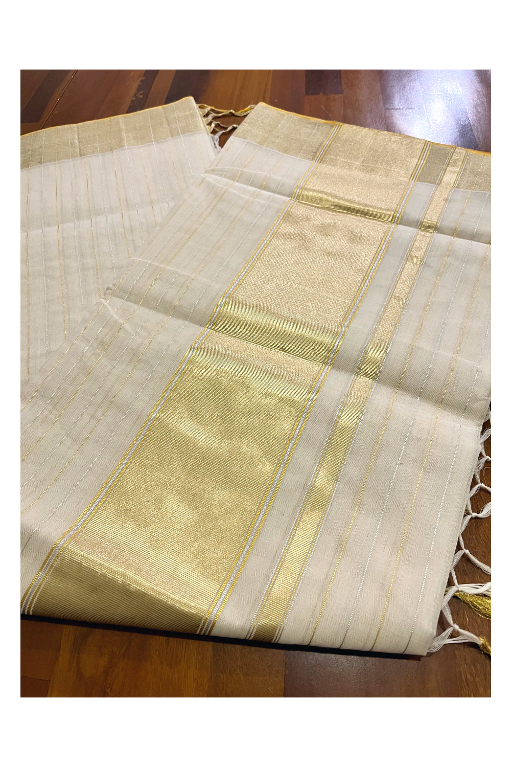 Southloom™ Premium Balaramapuram Handloom Cotton Saree with Silver and Golden Lines Designs Across Body