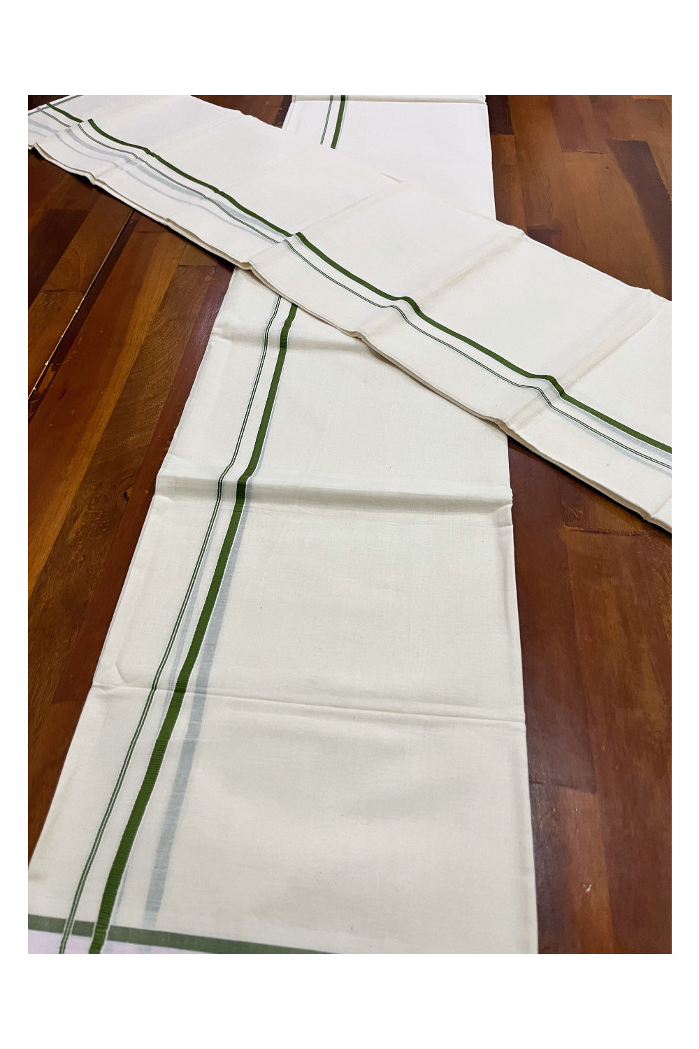 Kerala Cotton Set Mundu (Mundum Neriyathum) with Olive Green Thin Border 2.75 Mtrs