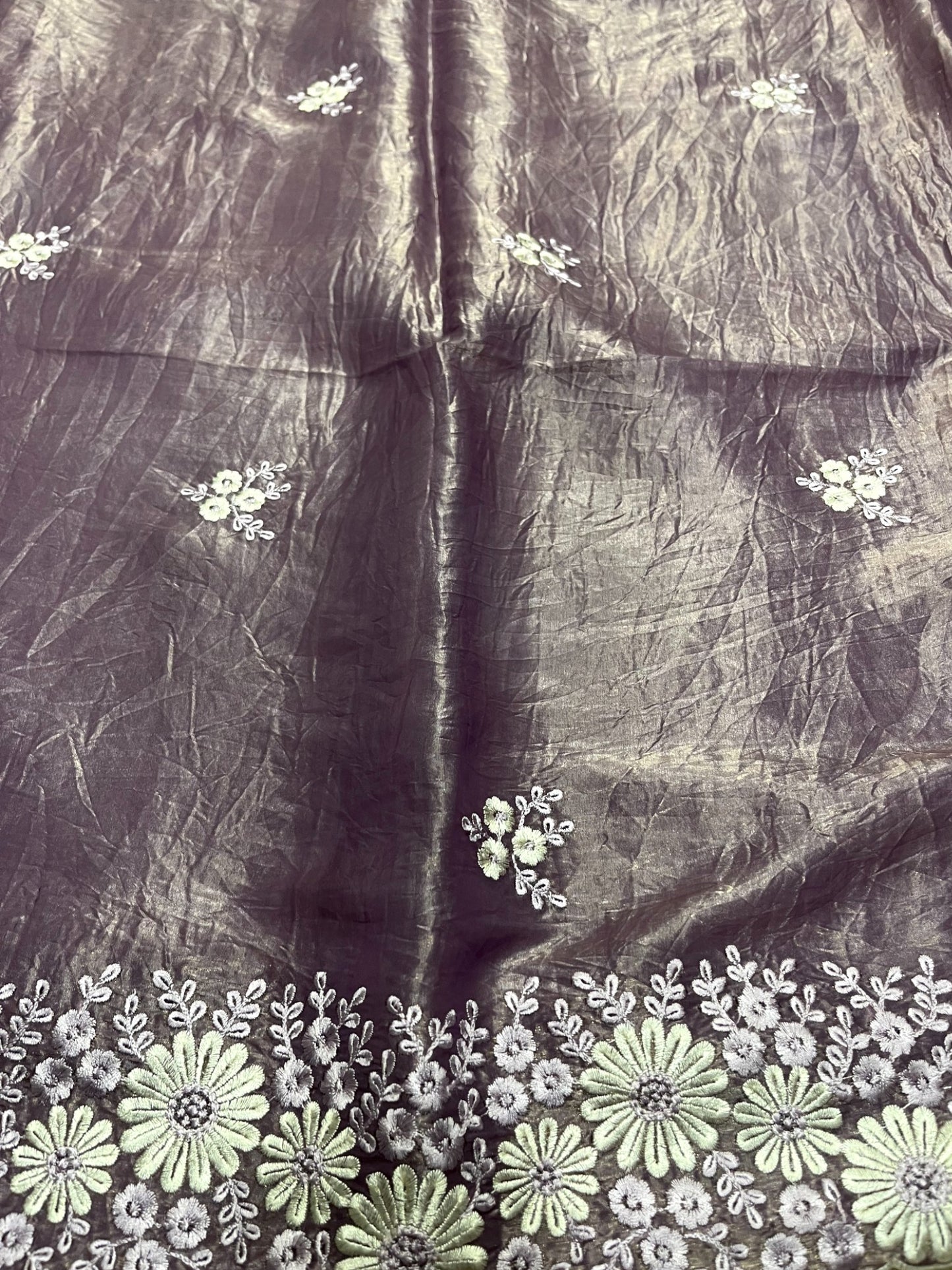 Southloom Crushed Organza Saree with Floral Woven Works Across Body in Lavendar