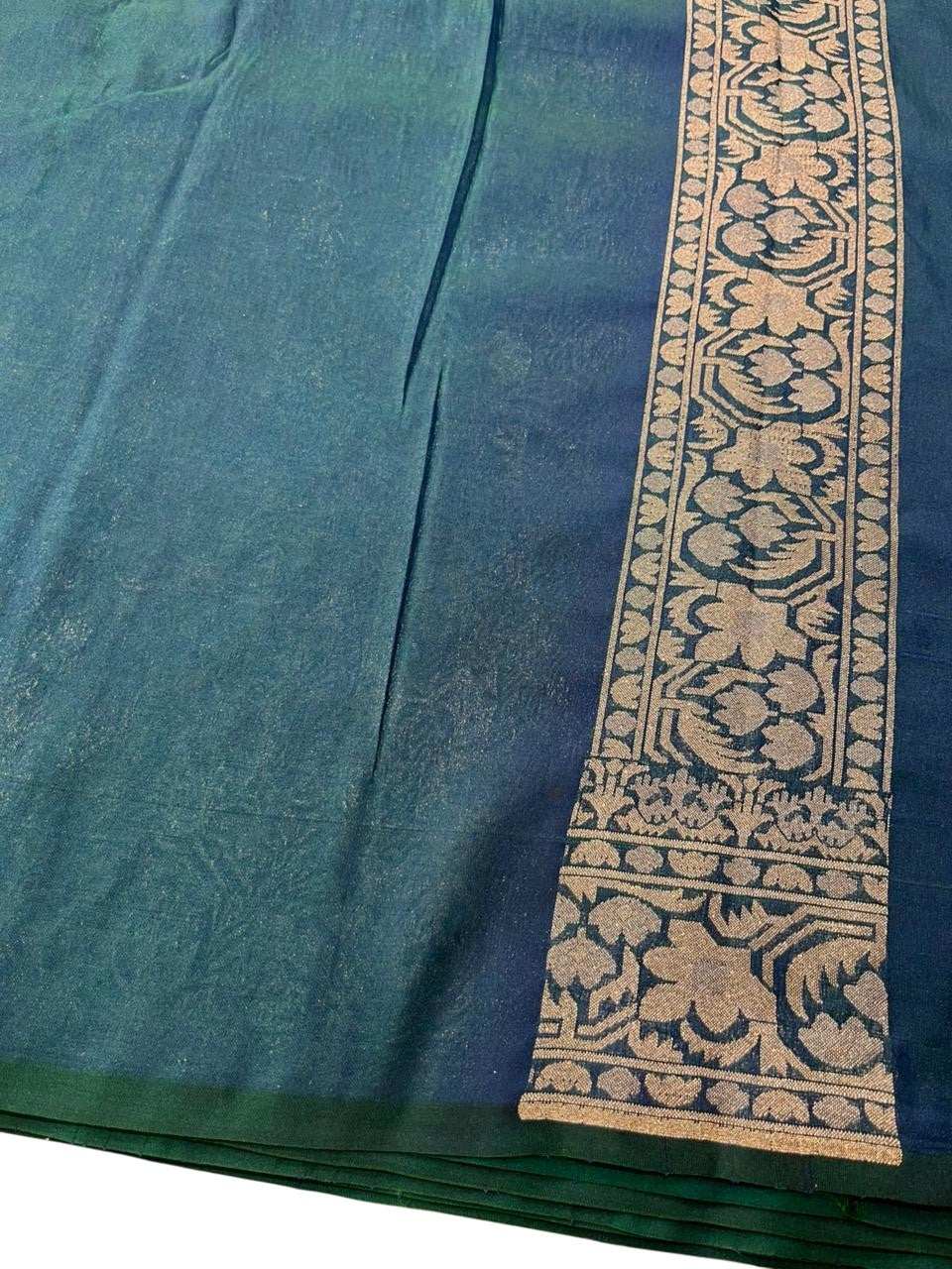 Southloom Pure Banarasi Silk Saree with Woven Work on Body and Borders (Peacock Green And Blue)