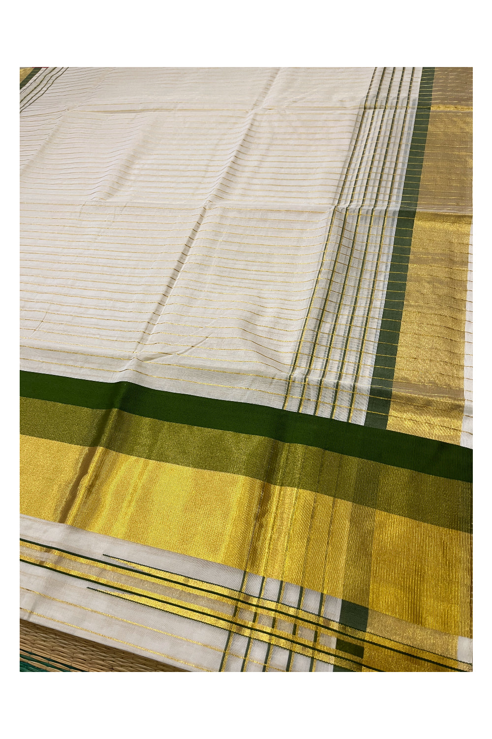 Southloom™ Premium Handloom Kerala Saree with Green Kasavu Border and Kasavu Lines Across Body