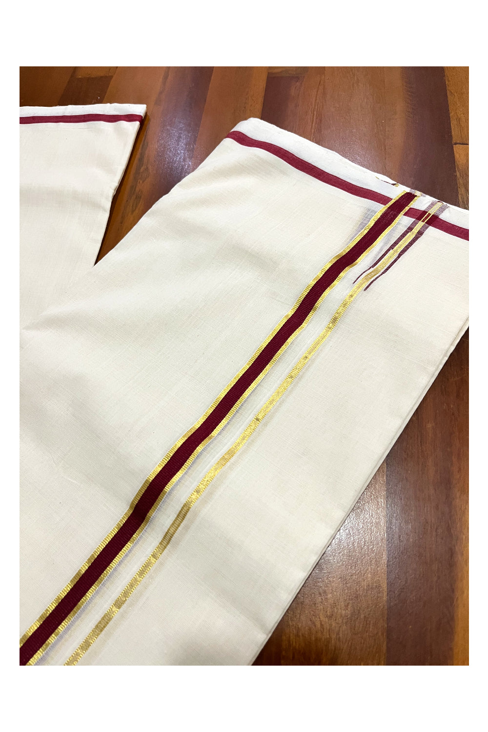 Southloom Premium Balaramapuram Unakkupaavu Handloom Mundu with Maroon Puliyilakkara Kasavu Border (South Indian Kerala Dhoti)