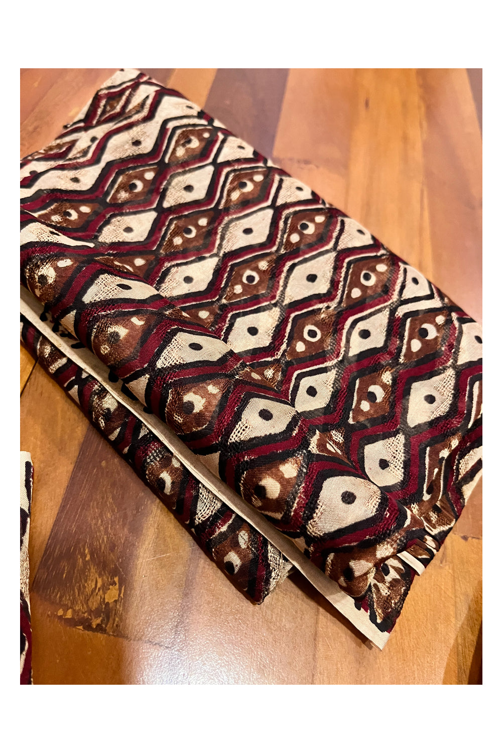 Southloom Maroon Crepe Fabric Saree with Brown Printed Blouse Piece