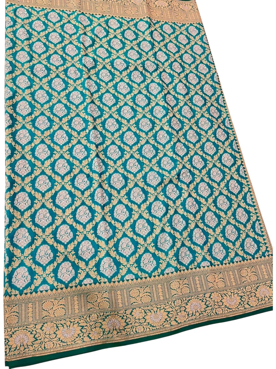 Southloom Pure Banarasi Silk Saree with Woven Work on Body and Borders (Peacock Green And Blue)