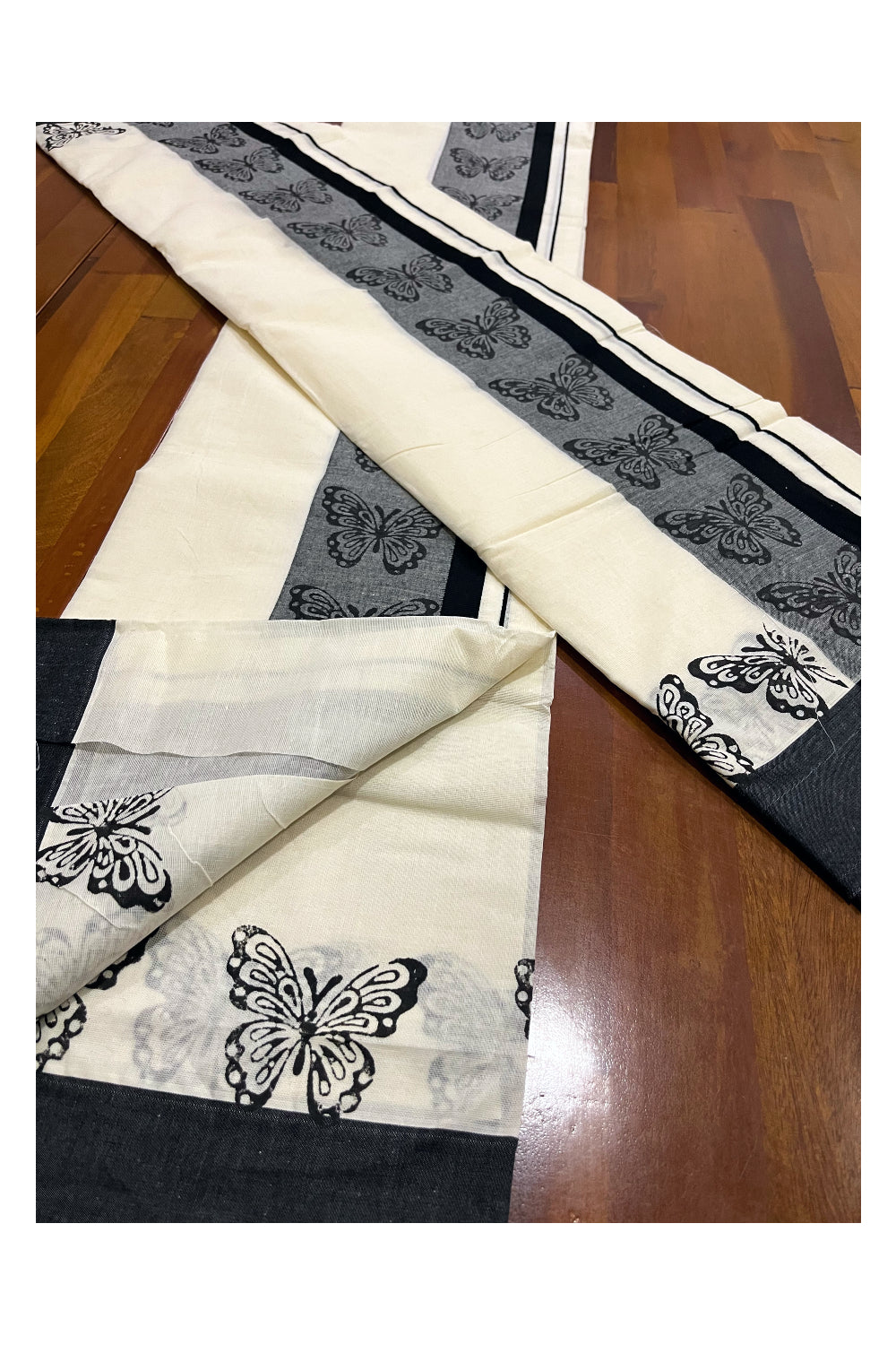 Pure Cotton Kerala Single Set Mundu (Mundum Neriyathum) with Black Block Printed Border