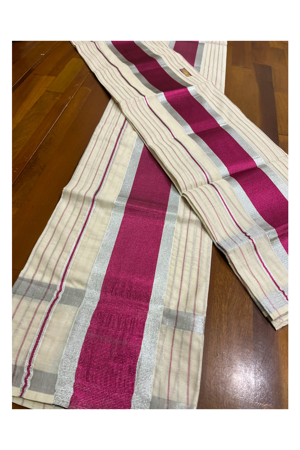 Kerala Cotton Set Mundu Single (Mundum Neriyathum) with Silver and Dark Pink Kasavu Lines Across Body 2.80 Mtrs