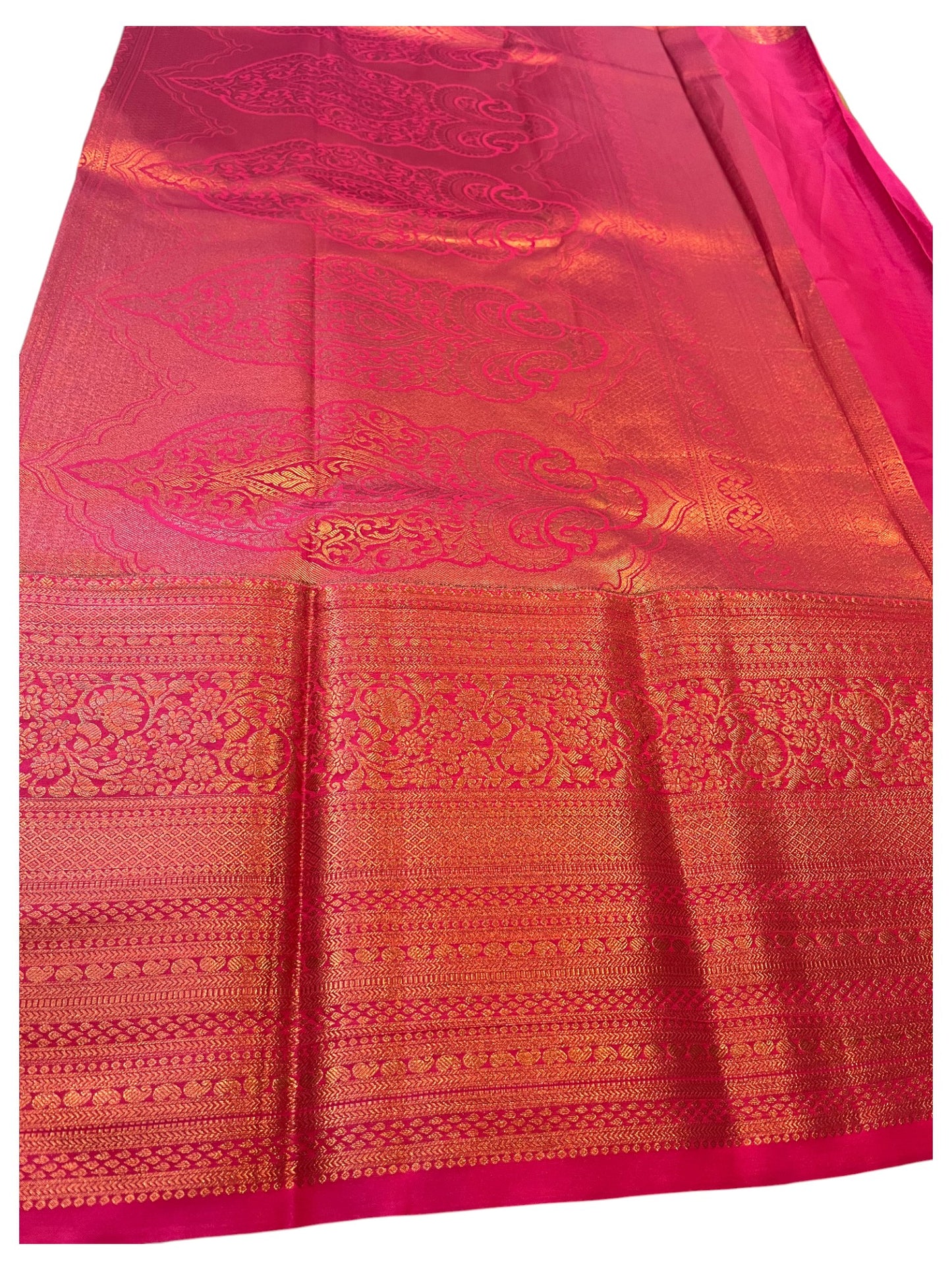 Southloom Banarasi Semi Silk Saree with Woven Work on Body(Green)