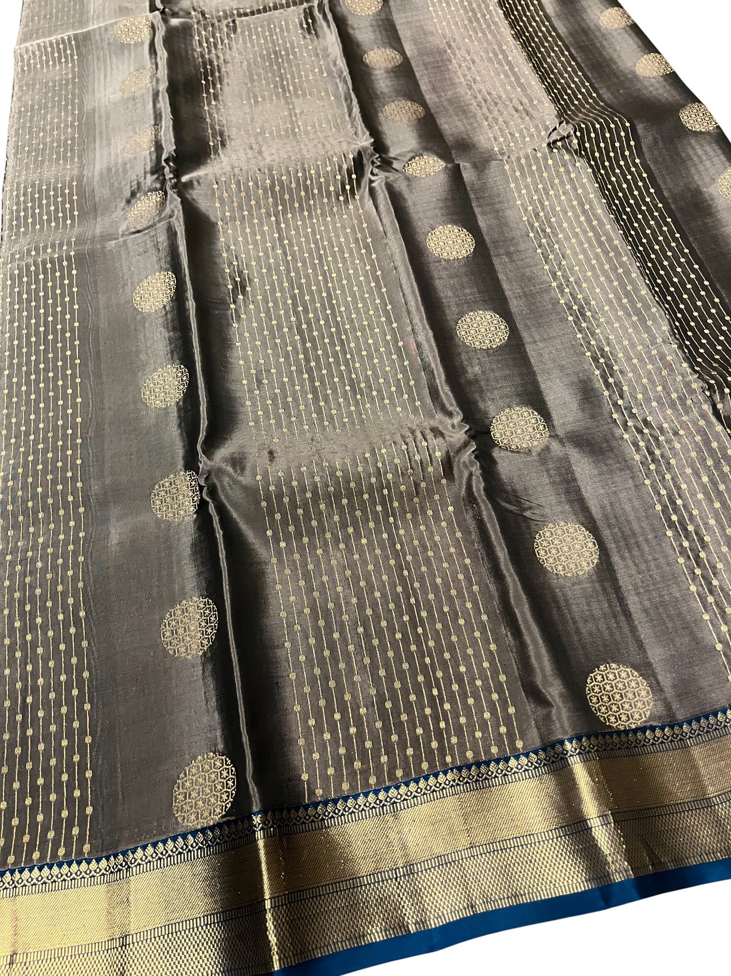 Southloom Pure Handloom Kanchipuram Silk Saree with Korvai Work (Grey & Blue)
