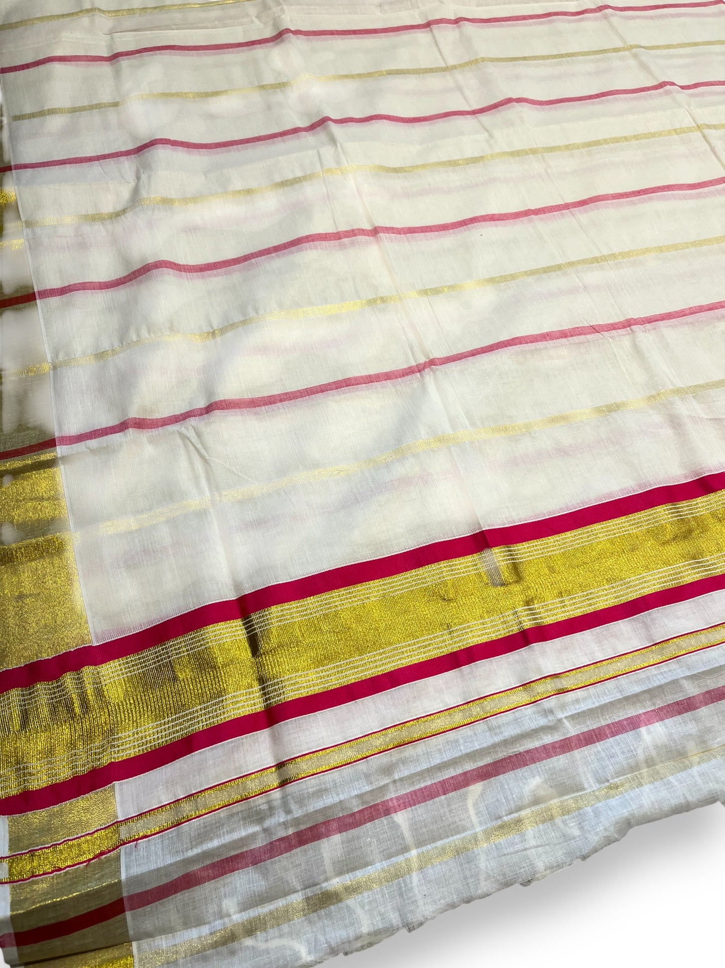 Southloom Kerala Cotton Kasavu Saree with Gold And Pink Lines on Body